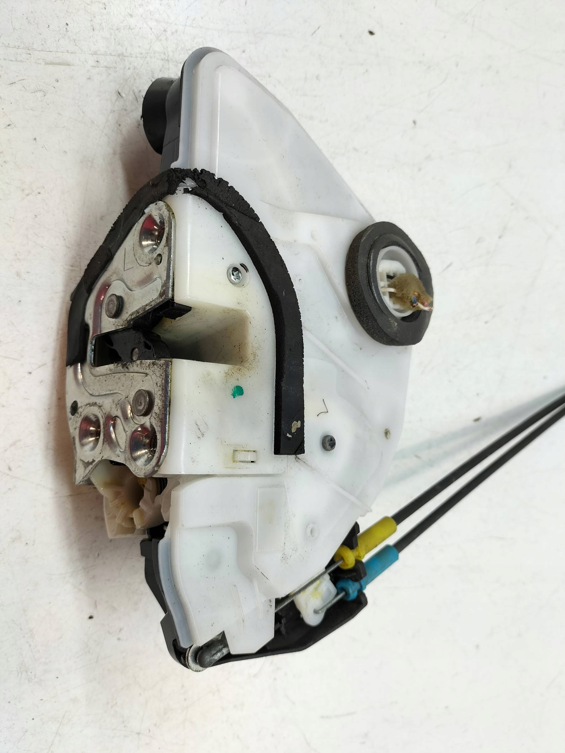 lock door left front Suzuki Baleno II (2015-2022)