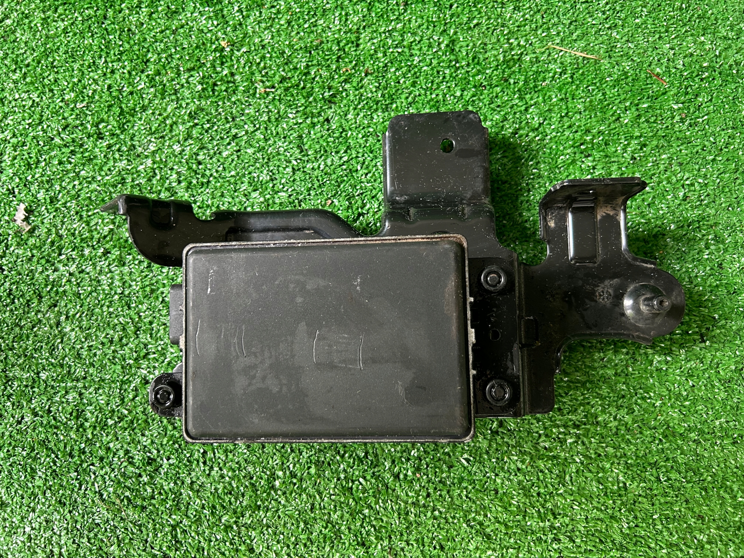 HYUNDAI IONIQ RADAR DYSTRONIC 16