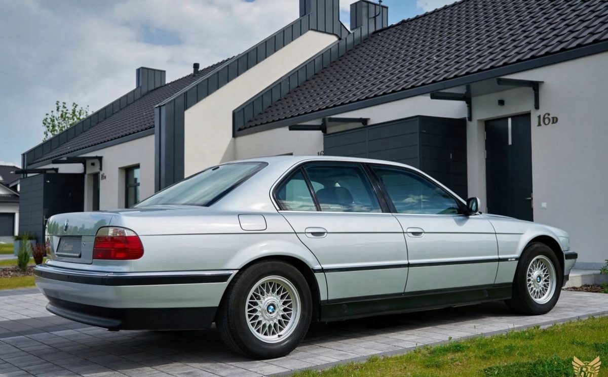 BMW Seria 7 750i