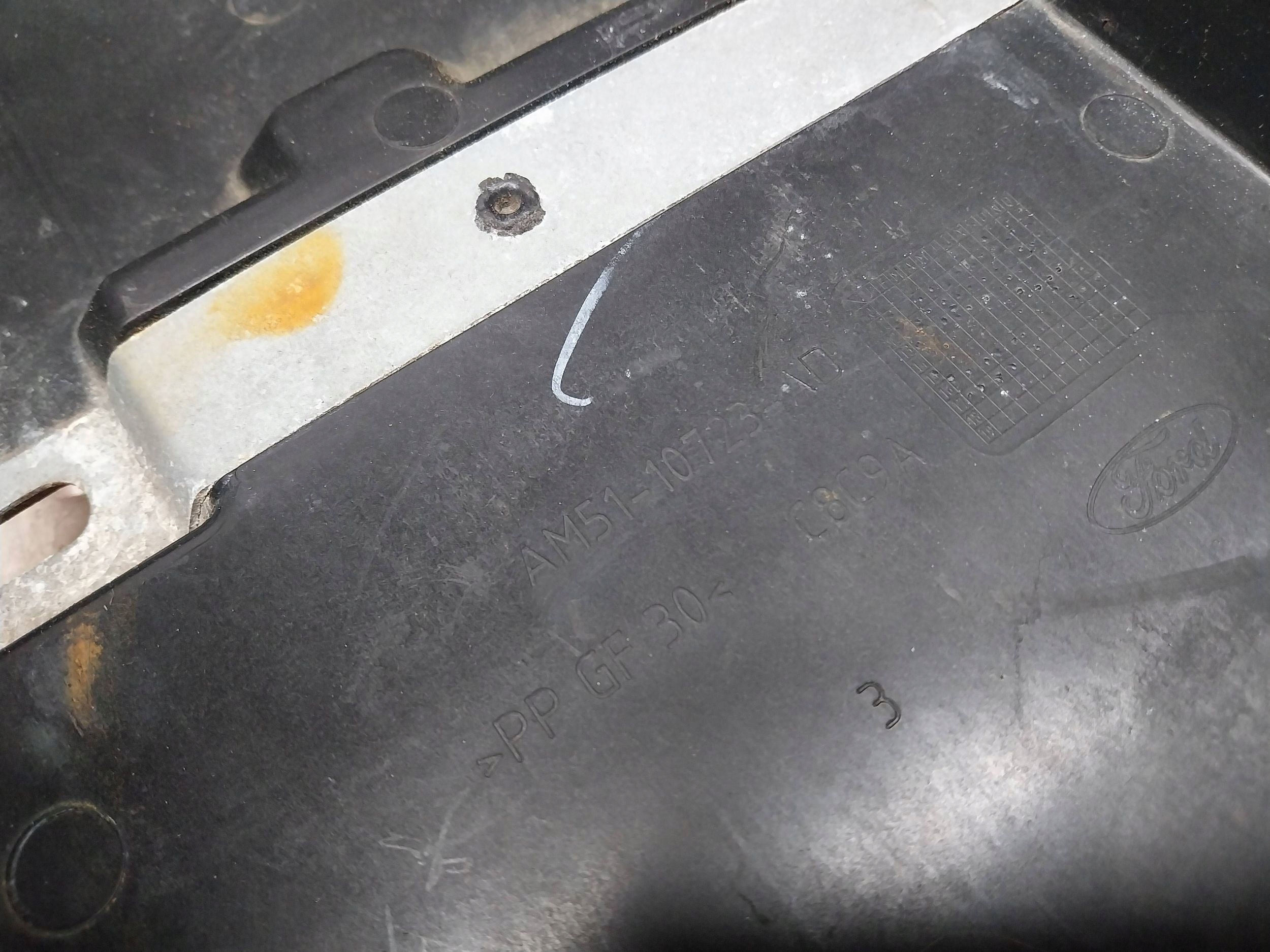 Blende Abdeckung Gehäuse AKUMULATORA AM51-10723-AD FORD C-MAX MK2 FOCUS MK3