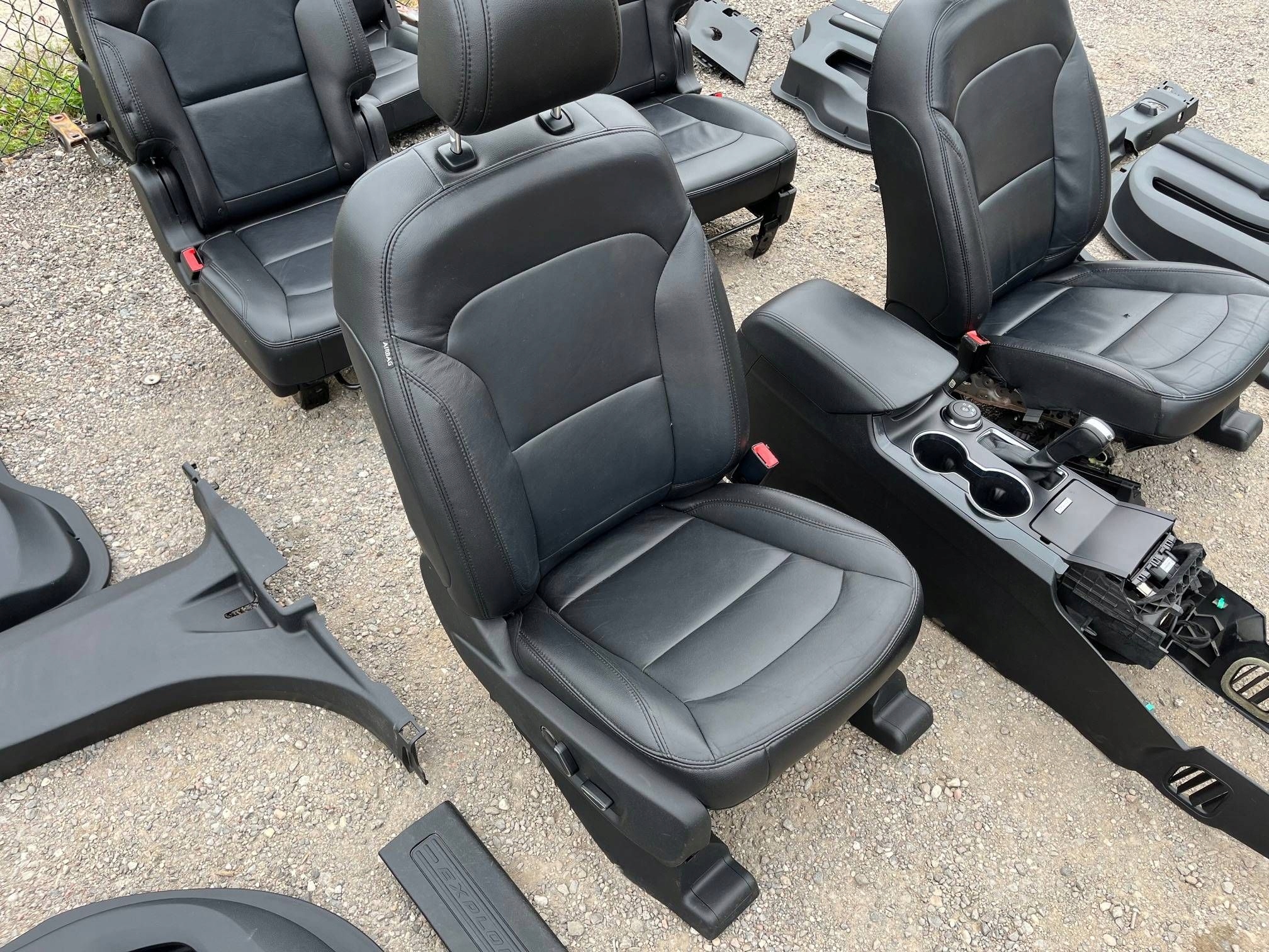 seats side pillars inner leather komplet Ford Explorer V 2016-2019