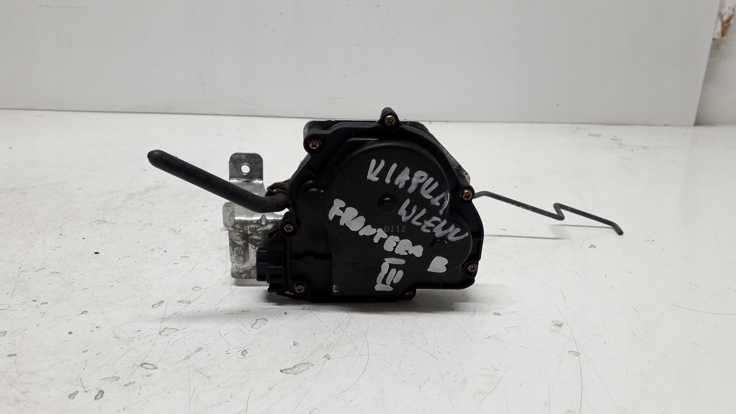 OPEL FRONTERA B ZAMEK KLAPKI WLEWU PALIWA