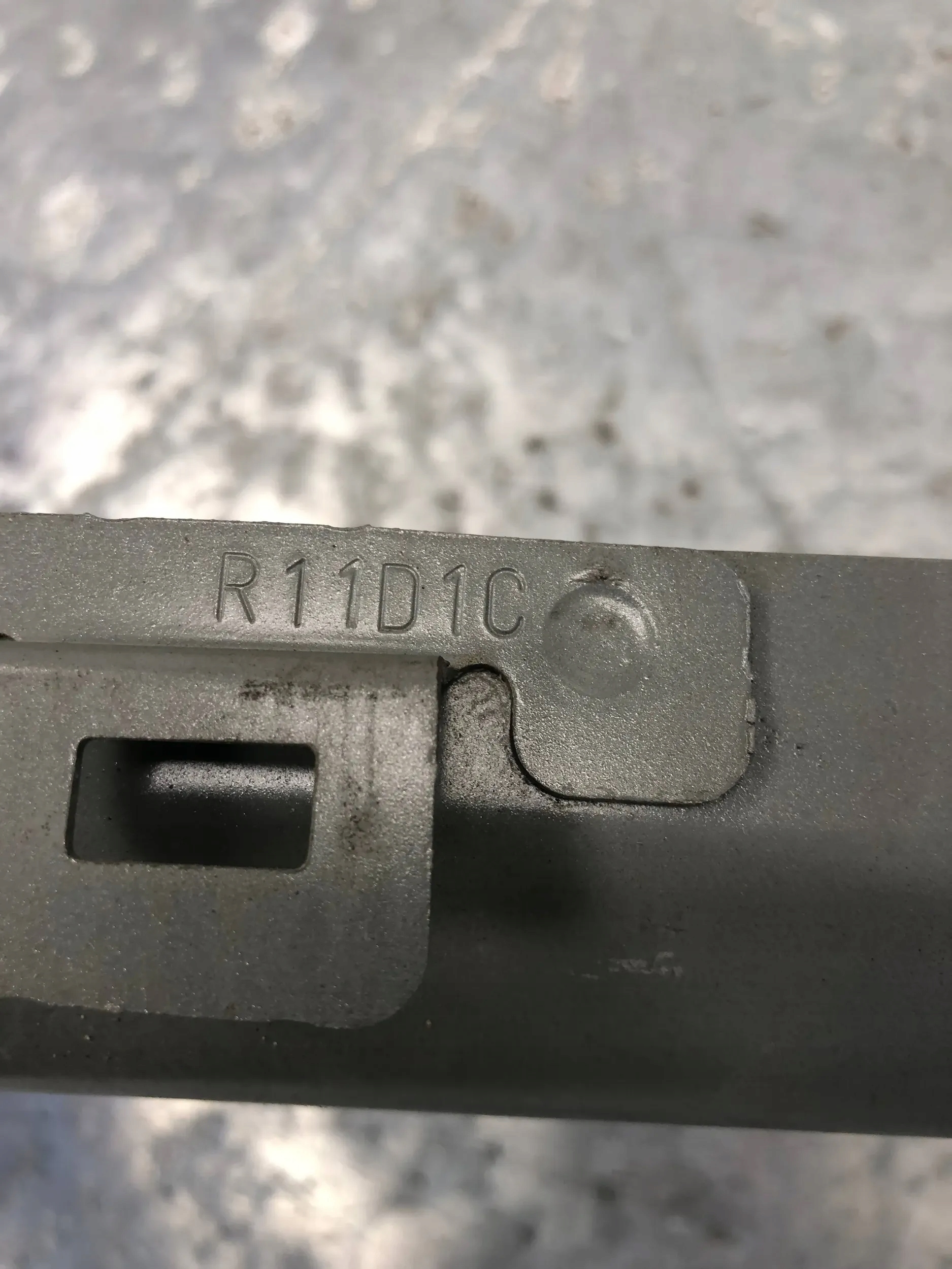 sider upper of a bumper front wall support SMART 453