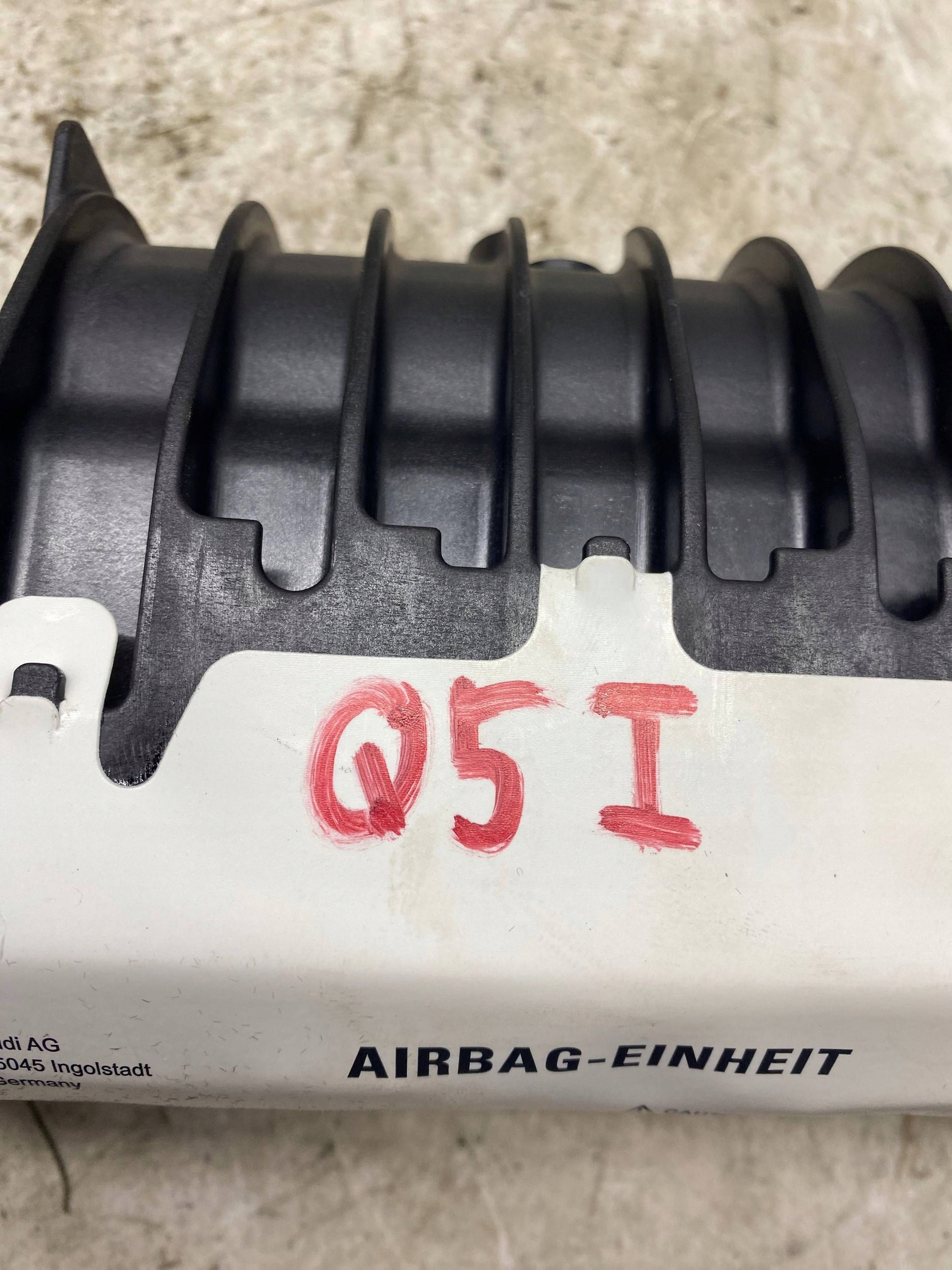 AUDI Q5 8R Airbag Passegers Console 8R0880204E