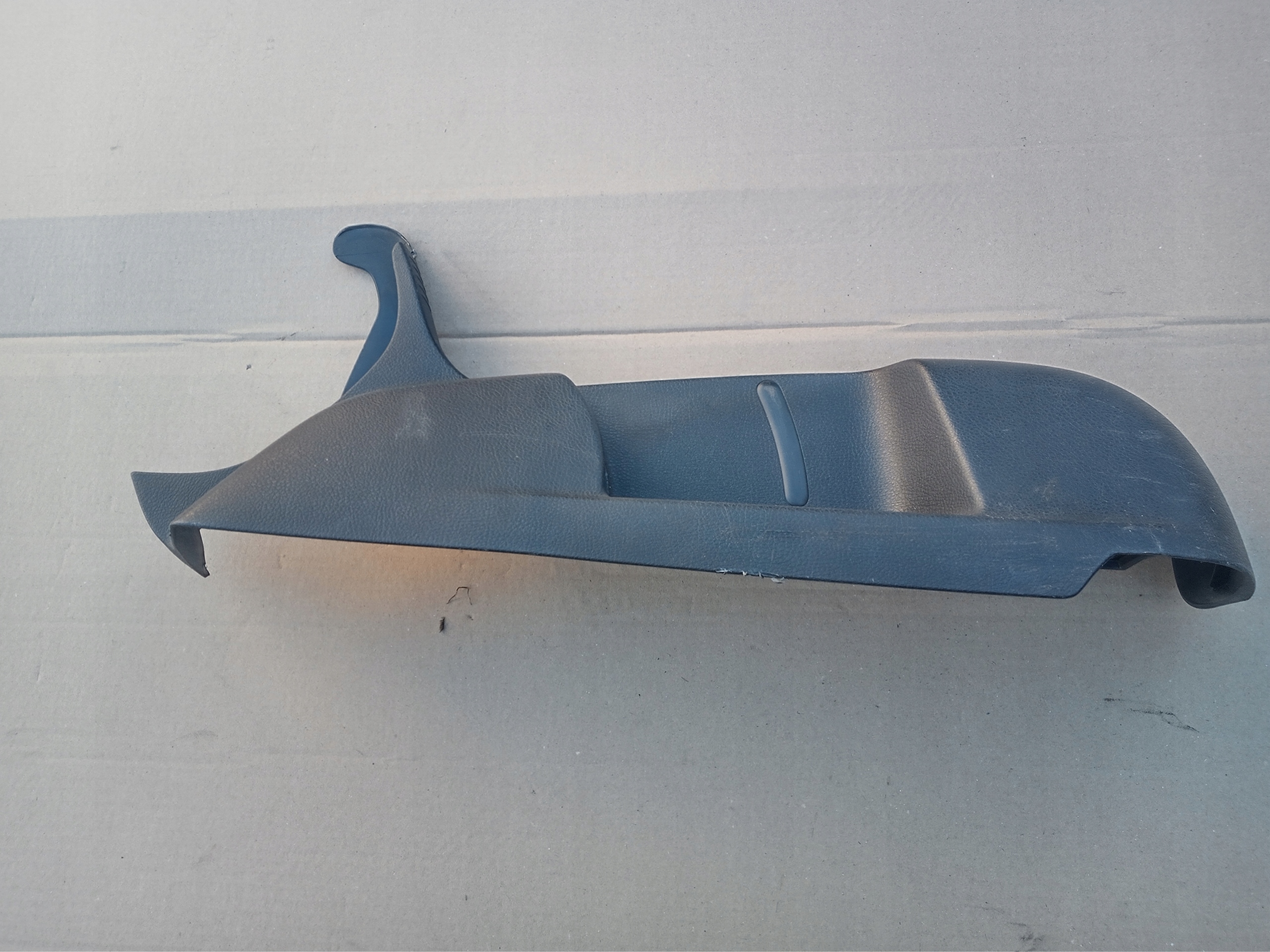 корпус кресло правый передний vw PASSAT B6 3C0881318G