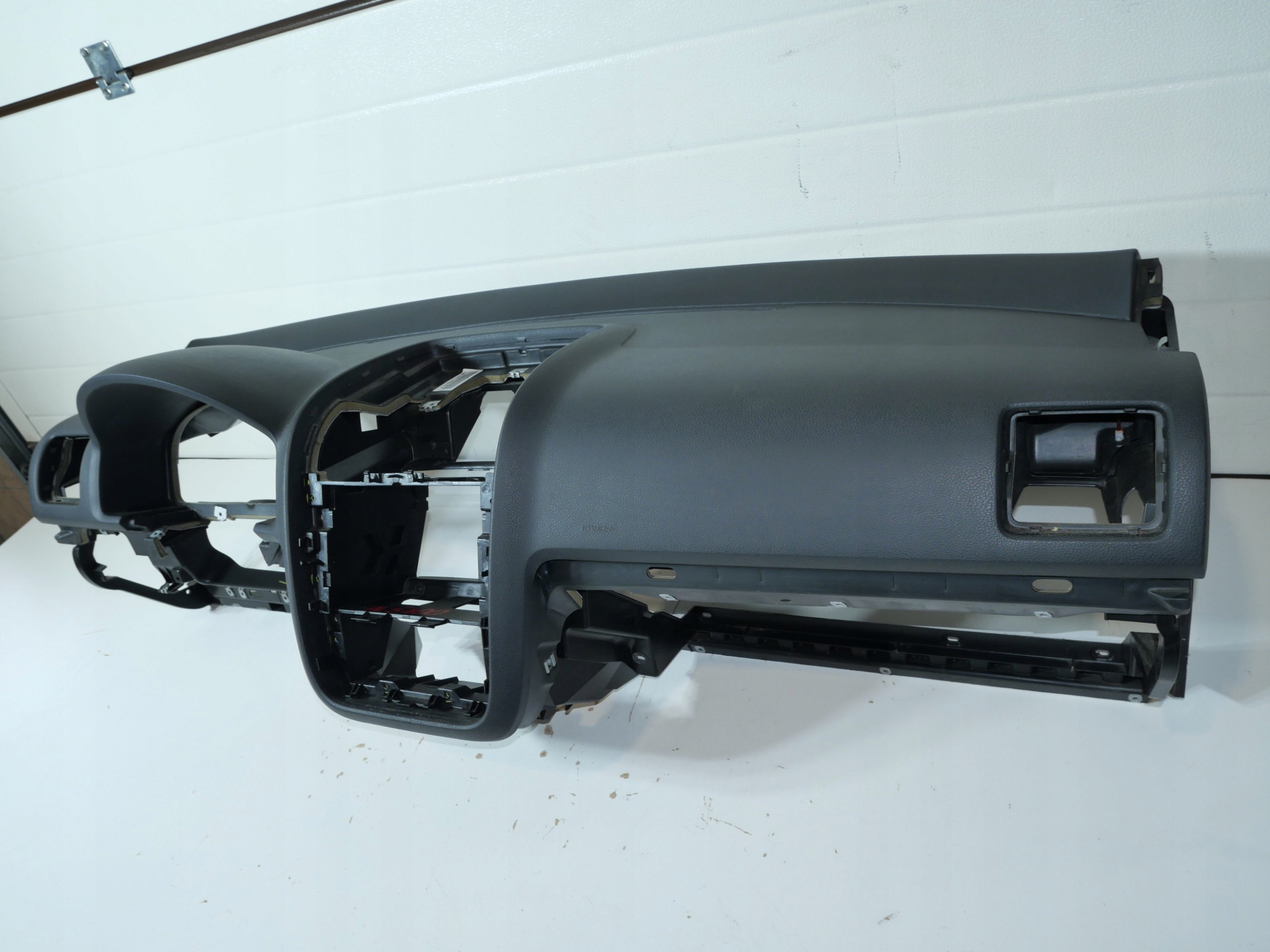 dashboard instrument panel console cockpit VW GOLF V 1K1858295