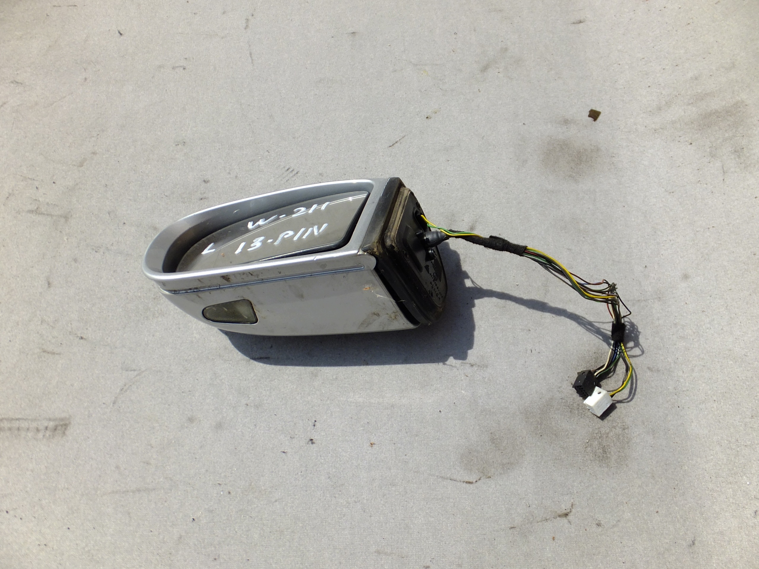 mirror left 13 PIN mercedes w211 2004r EUROPA