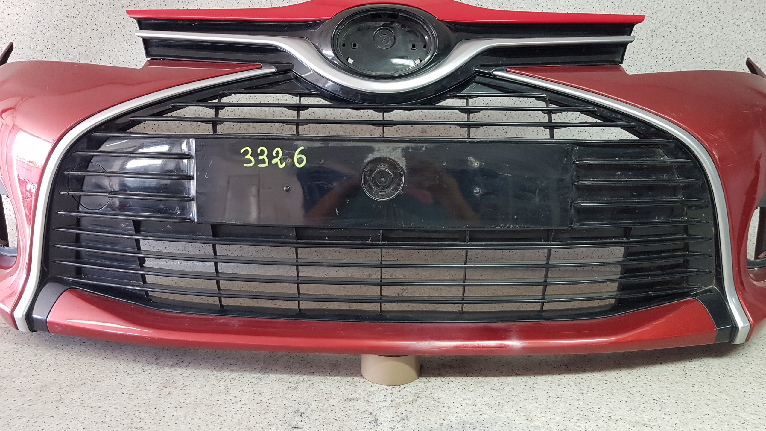 TOYOTA YARIS 3 III 2014 - bumper front 3326
