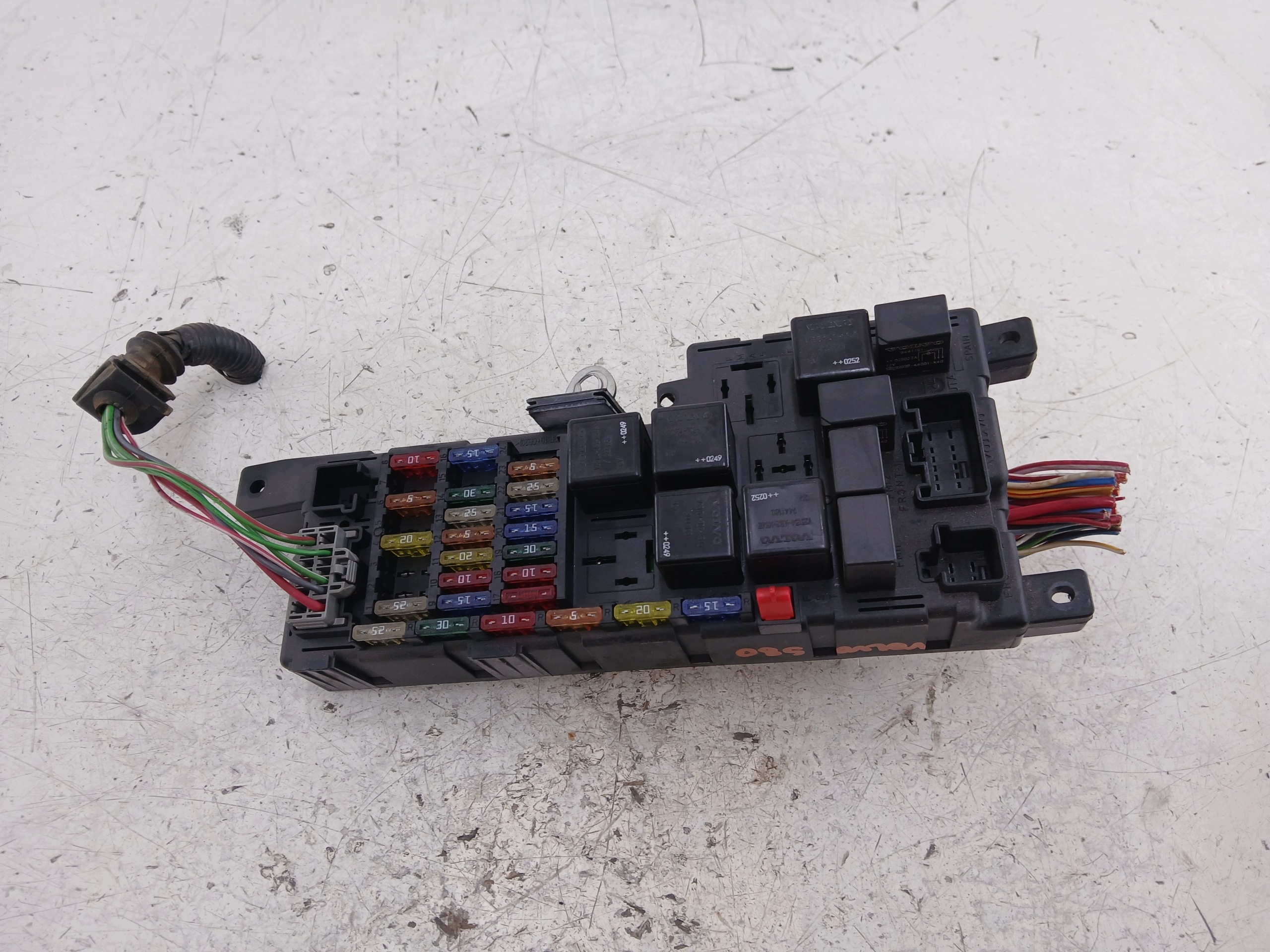 VOLVO S80 et S60 V70 II 2.4 D Module fusibles