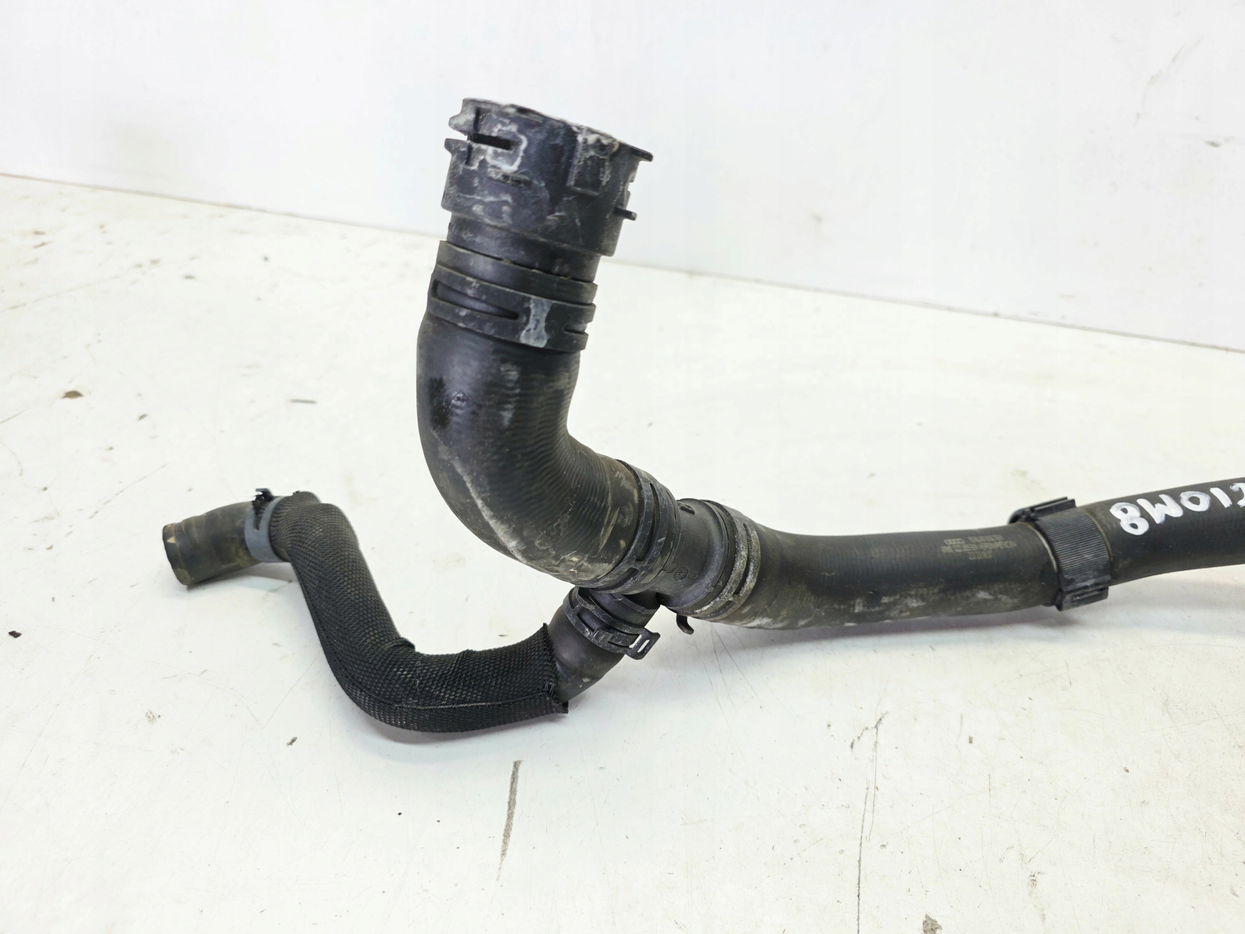 cijev prijenos crijevo vode AUDI A4 B9 A5 8W 2.0 TFSI 8W0122055BN