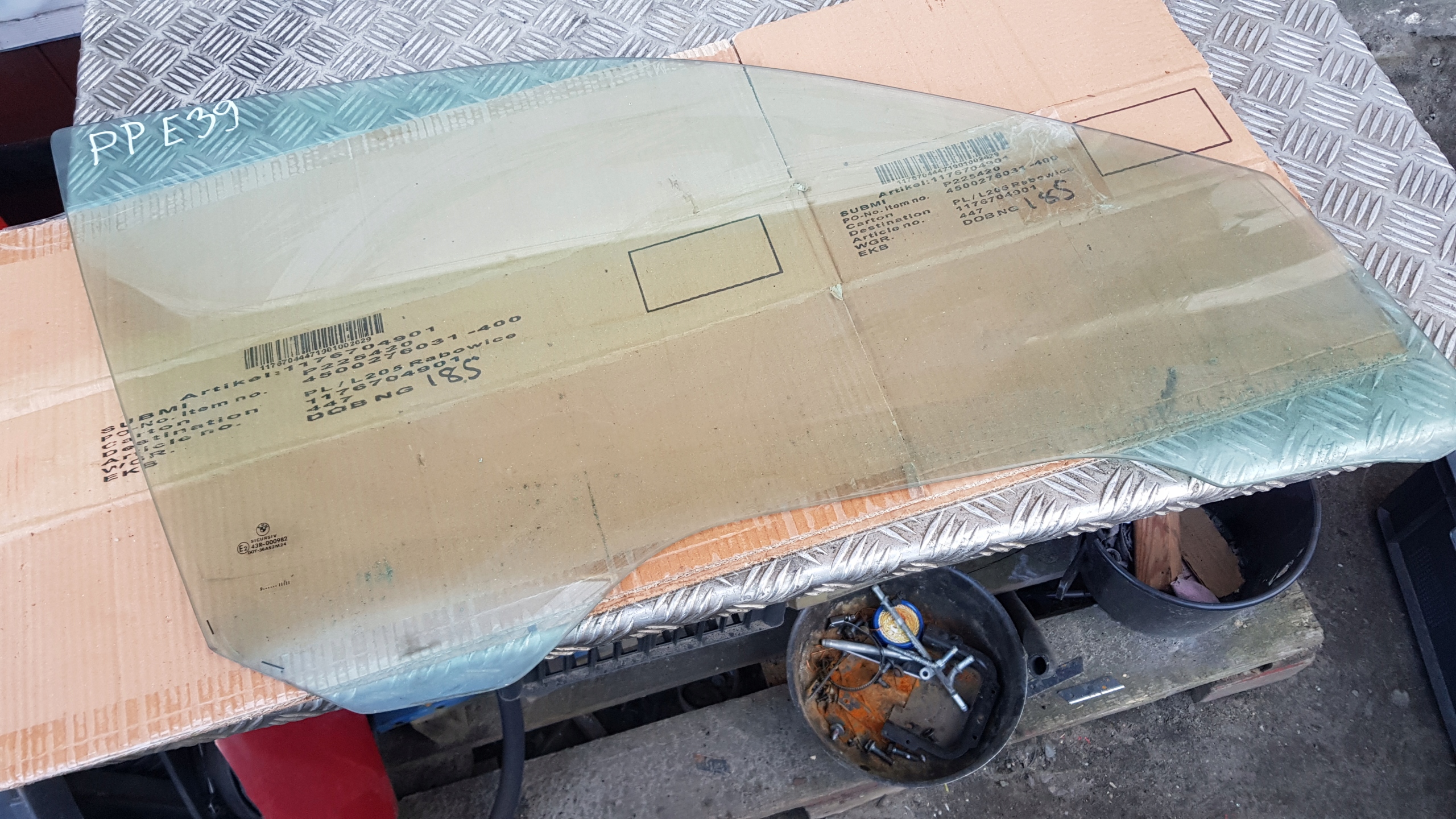 BMW E39 window door side right front