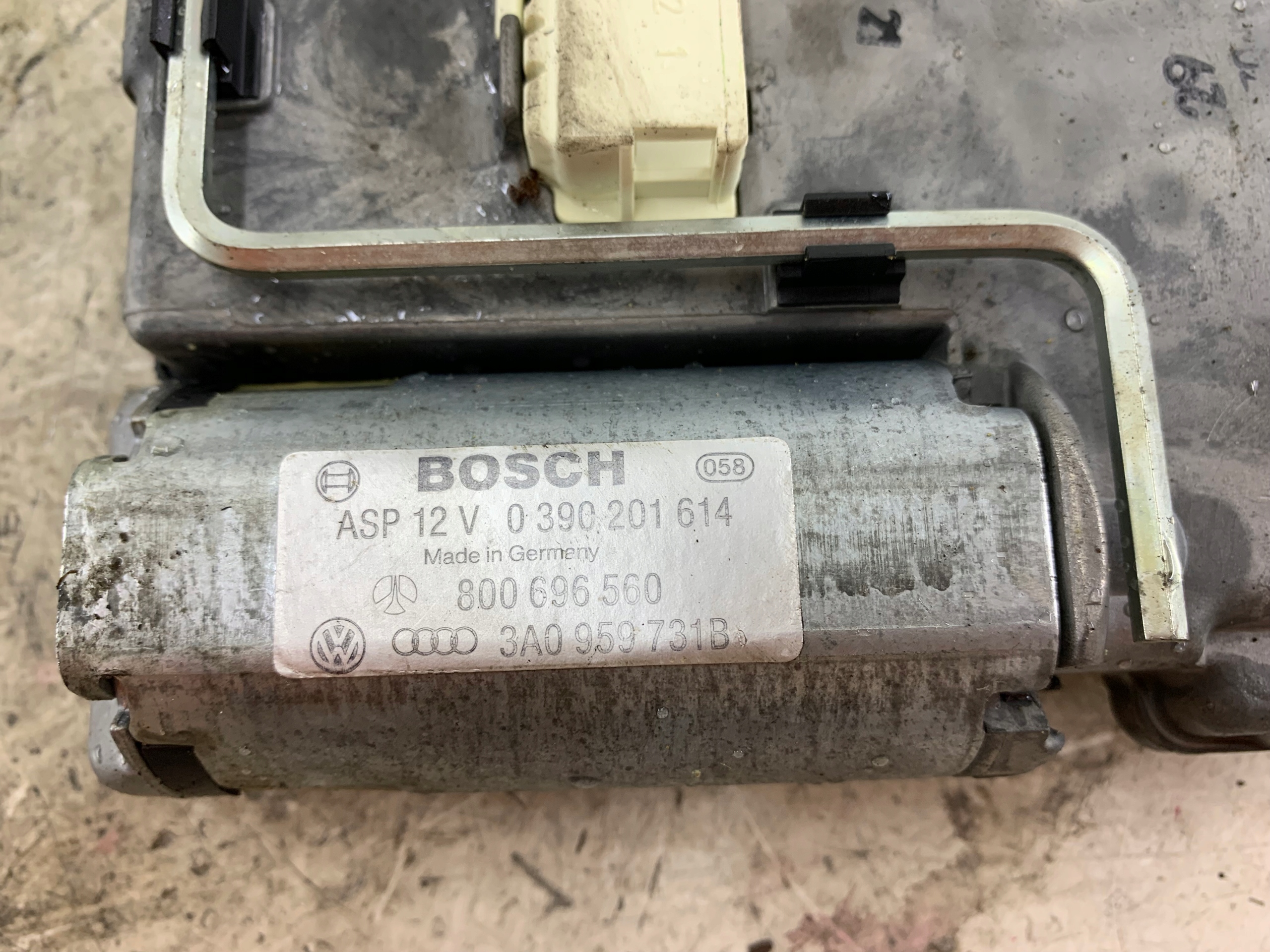 VW GOLF III VENTO motor schiebedach 3A0959731B