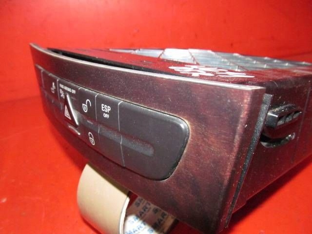 MERCEDES W211 E-KLASA PANEL light switch of warning lights changer CD