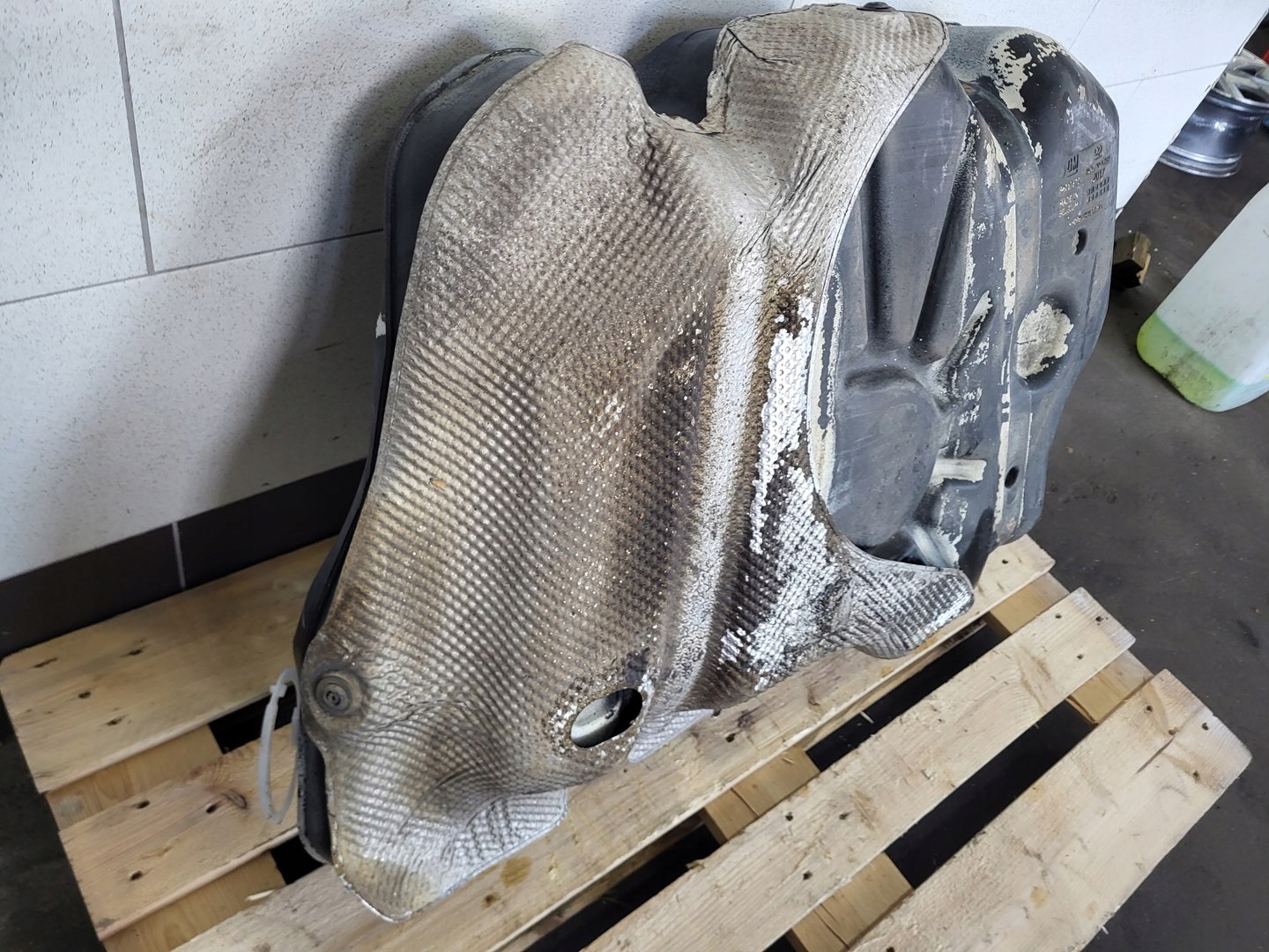 tank kraftstofftank 2.0 cdti OPEL INSIGNIA B 84017670