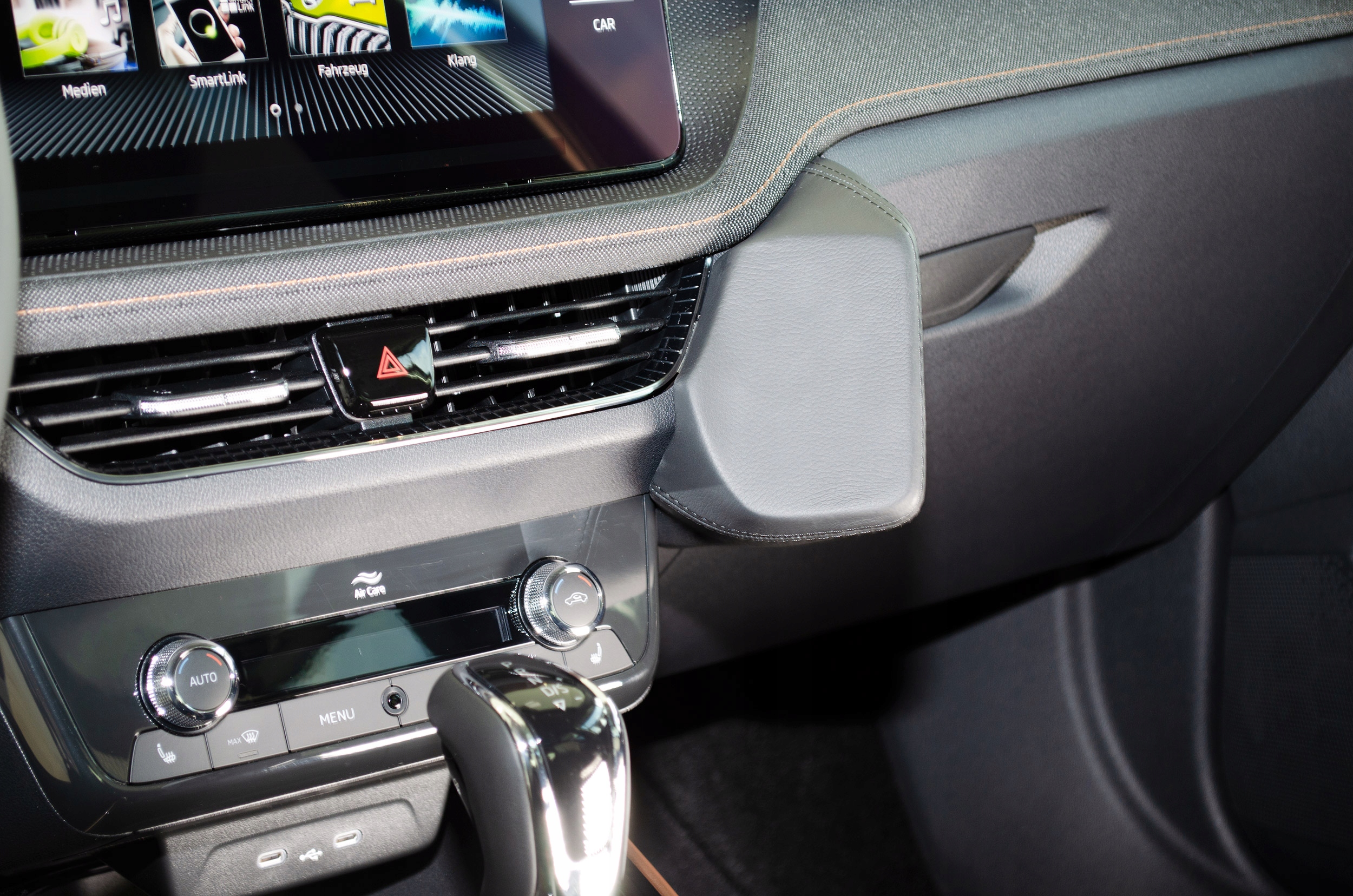 Uchwyt na telefon Kuda Skoda Fabia IV od 2021