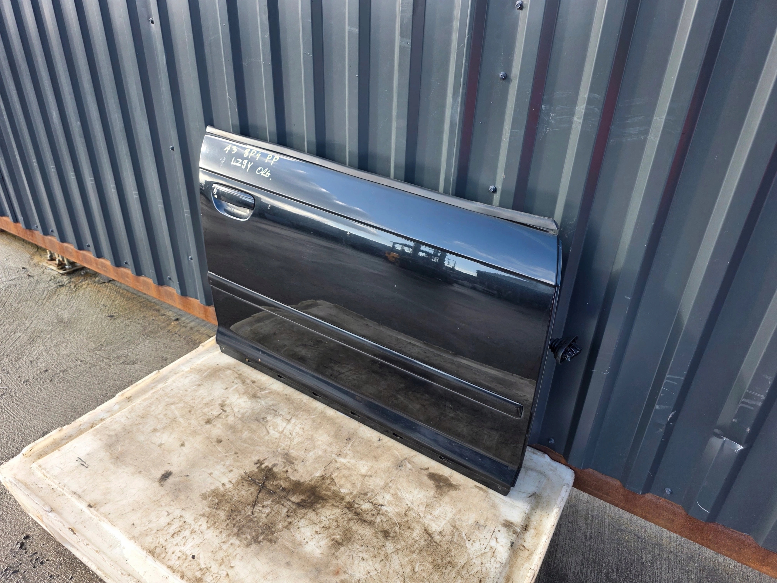 door right front AUDI A3 8P 5-D SPORTBACK LZ9Y original 2004-2011 !!!