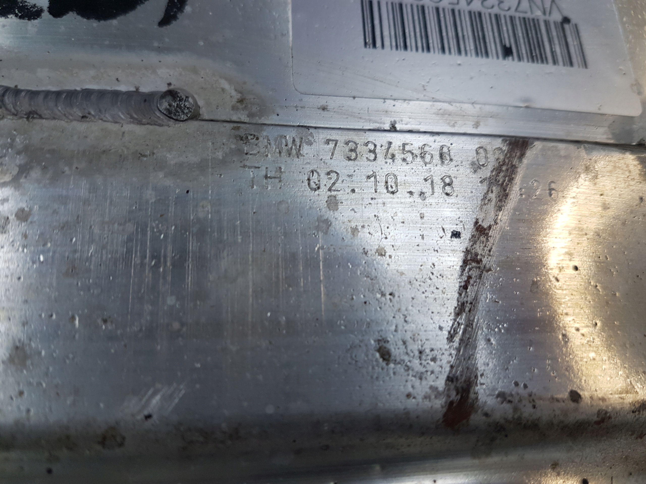 BMW G30 console chassis cover brace 7334566