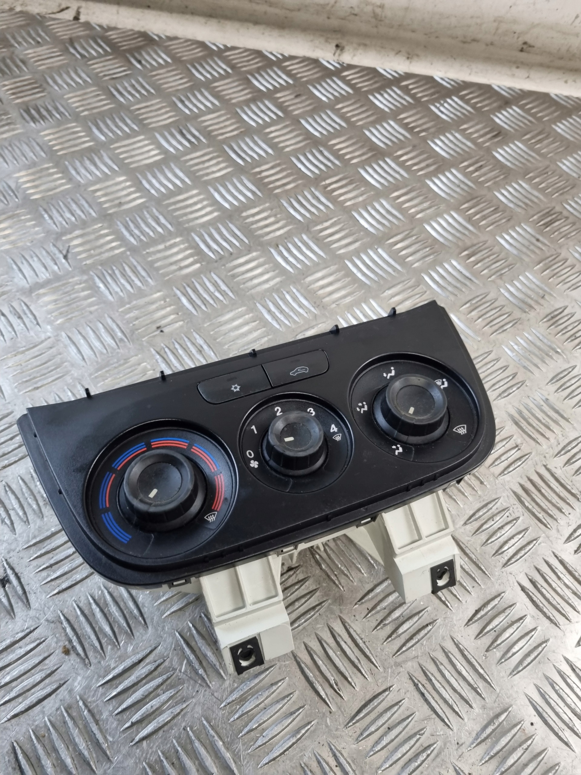 PANEL rešetka ventilacije FIAT DOBLO II