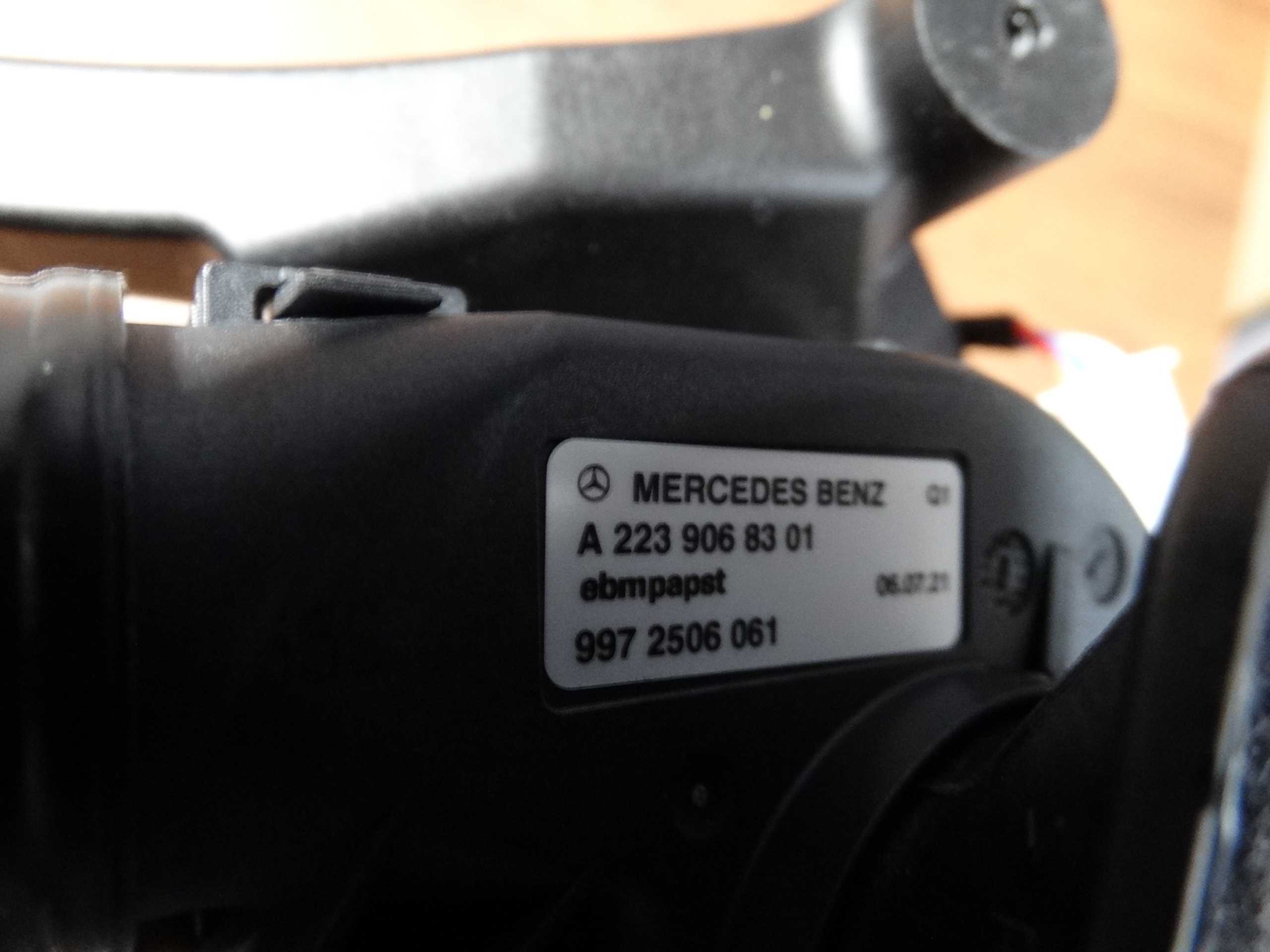 IDEALNY ventilátor klími MERCEDES W223 1