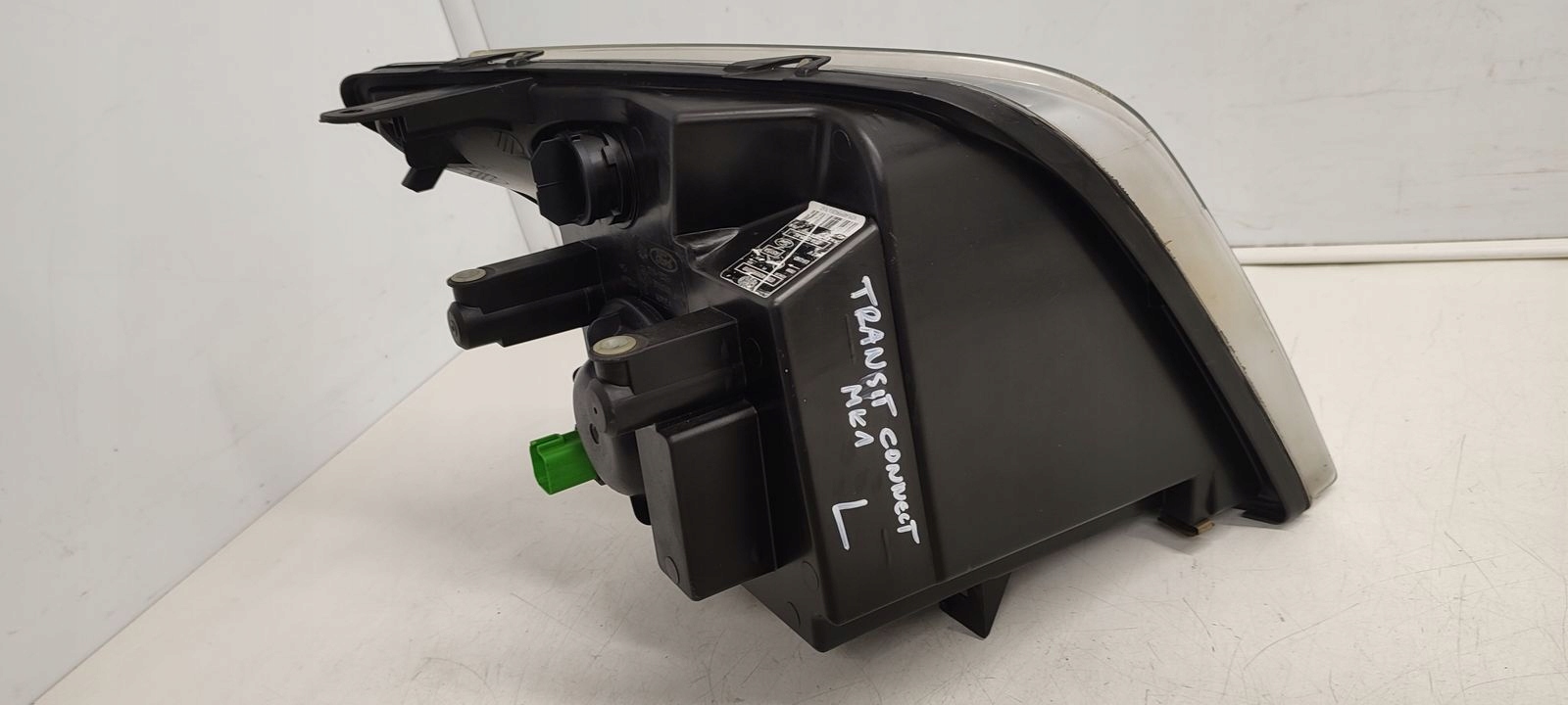 light front front left Ford Transit Connect