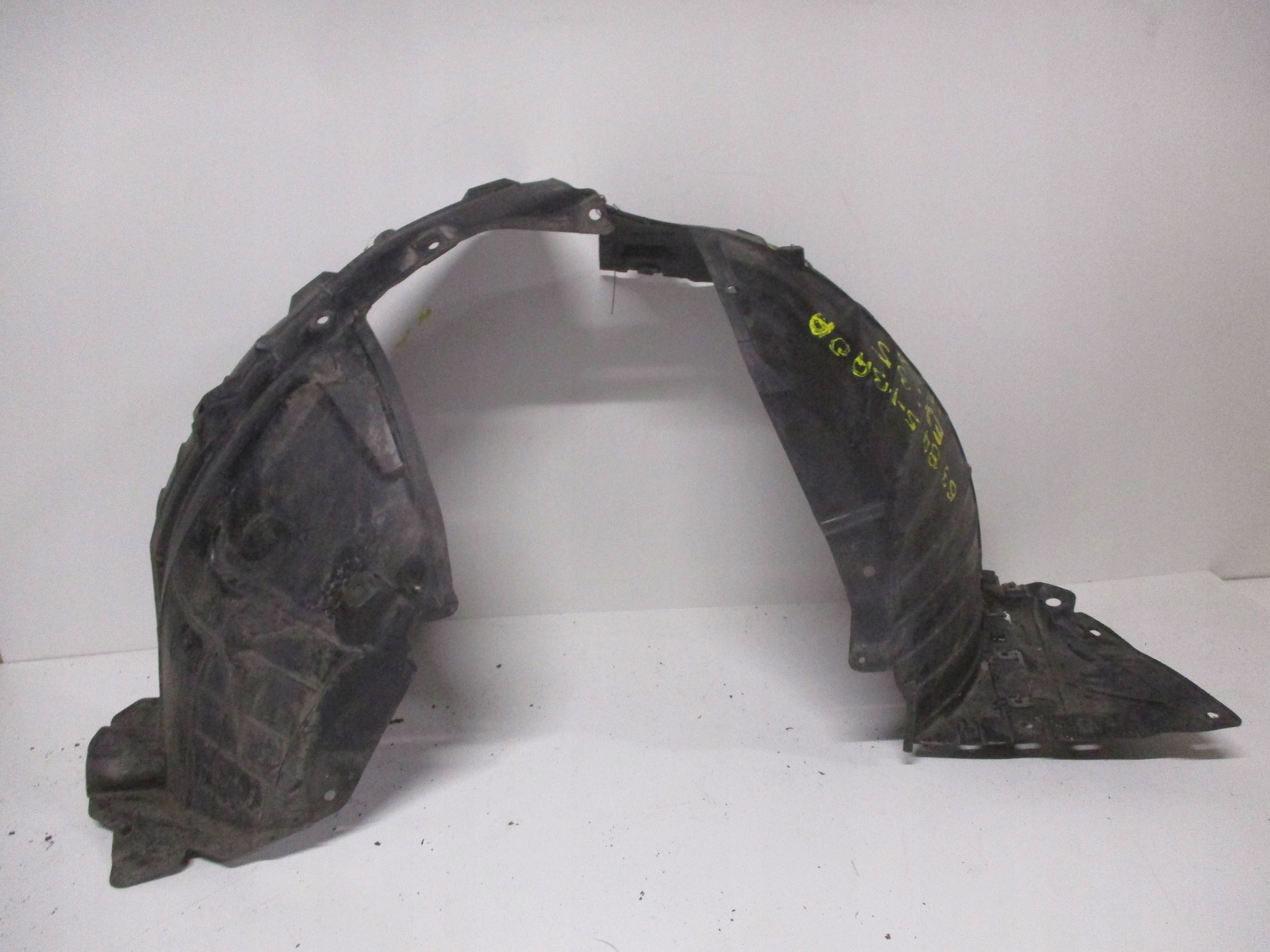 mudguard front left INFINITI EX 63845-1BA0A