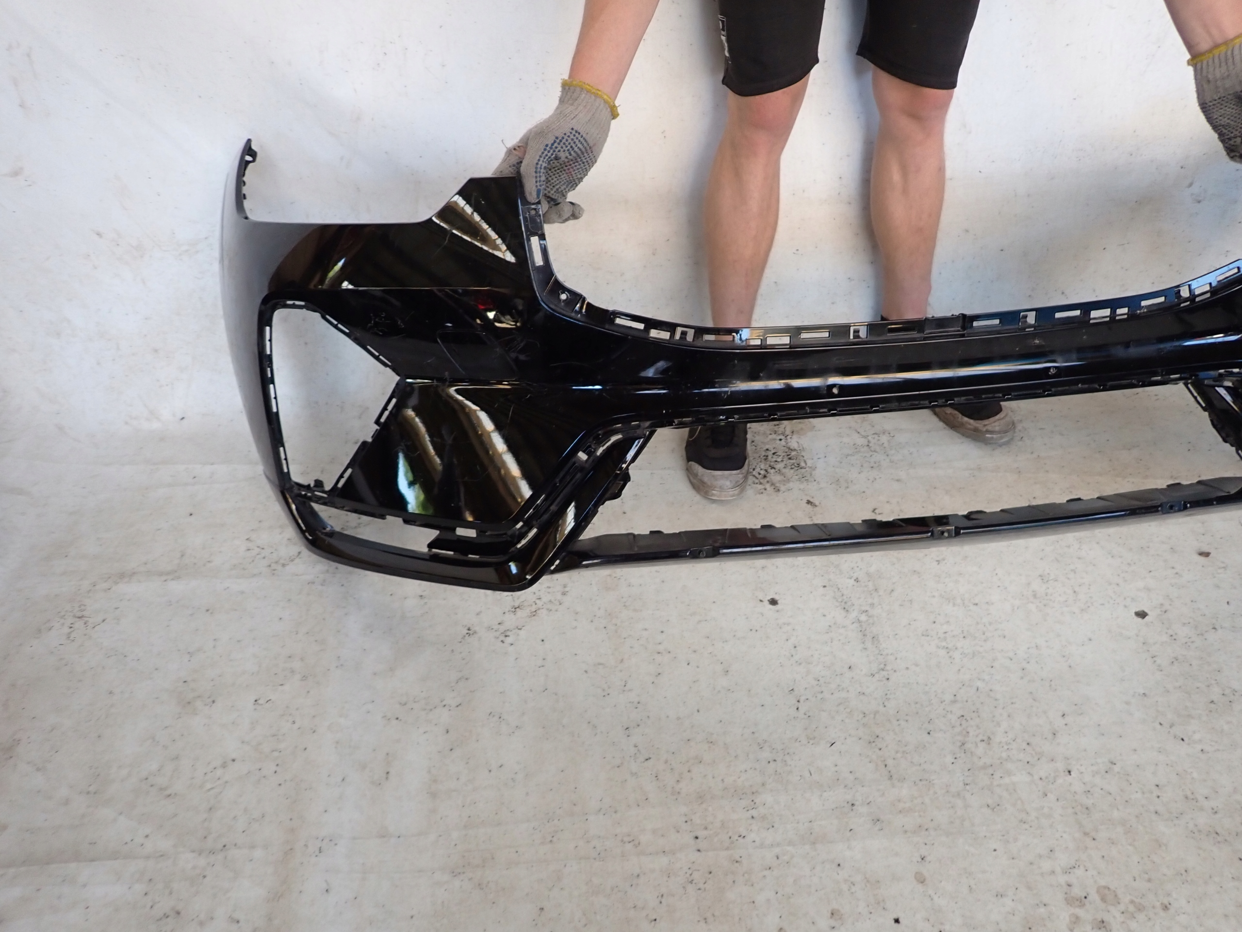 VOLVO XC60 II 2 R-design LIFT 21- bumper front front 32234958