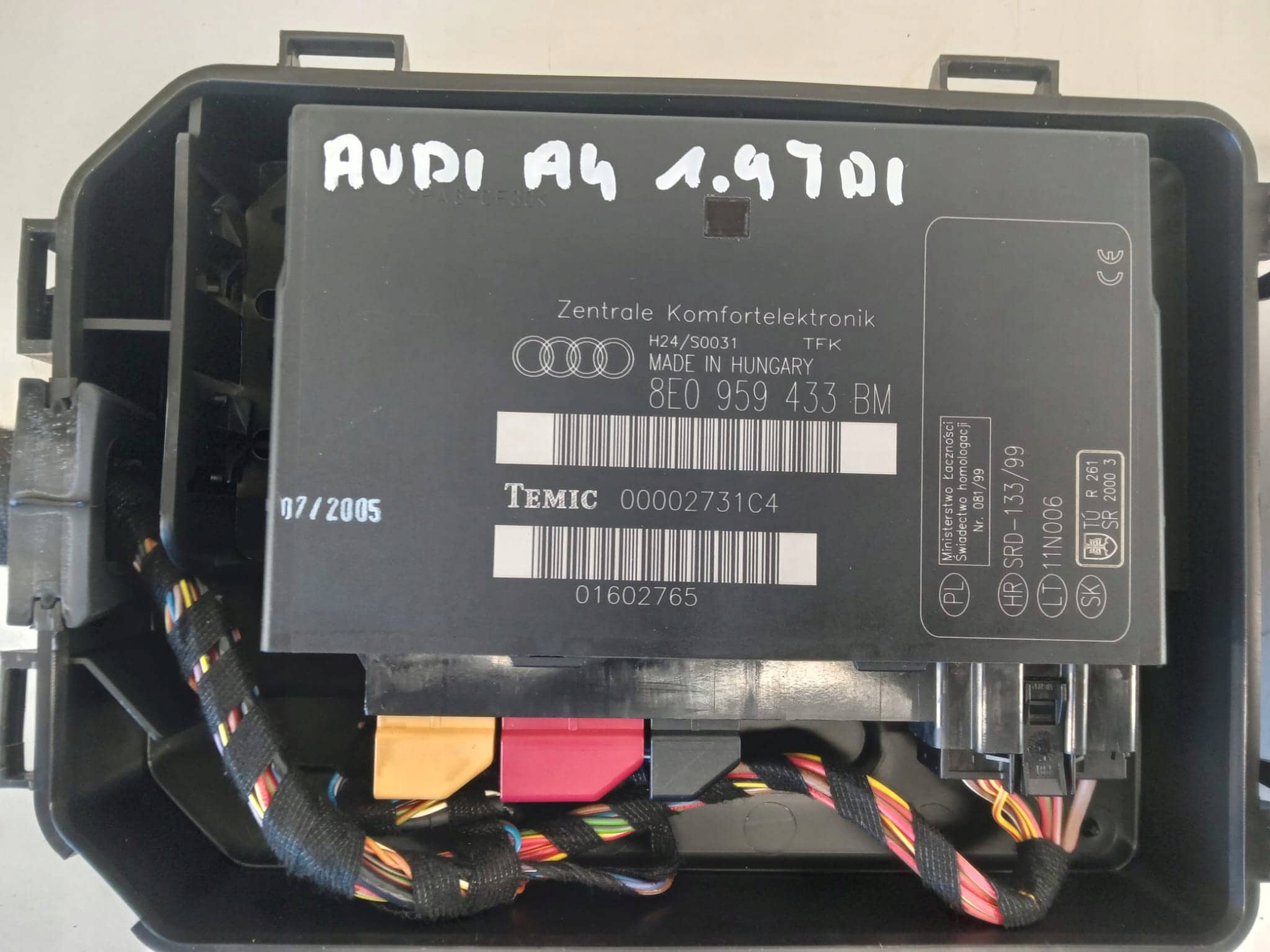 Модуль комфорта AUDI A4 B7 1.9 8E0959433BM