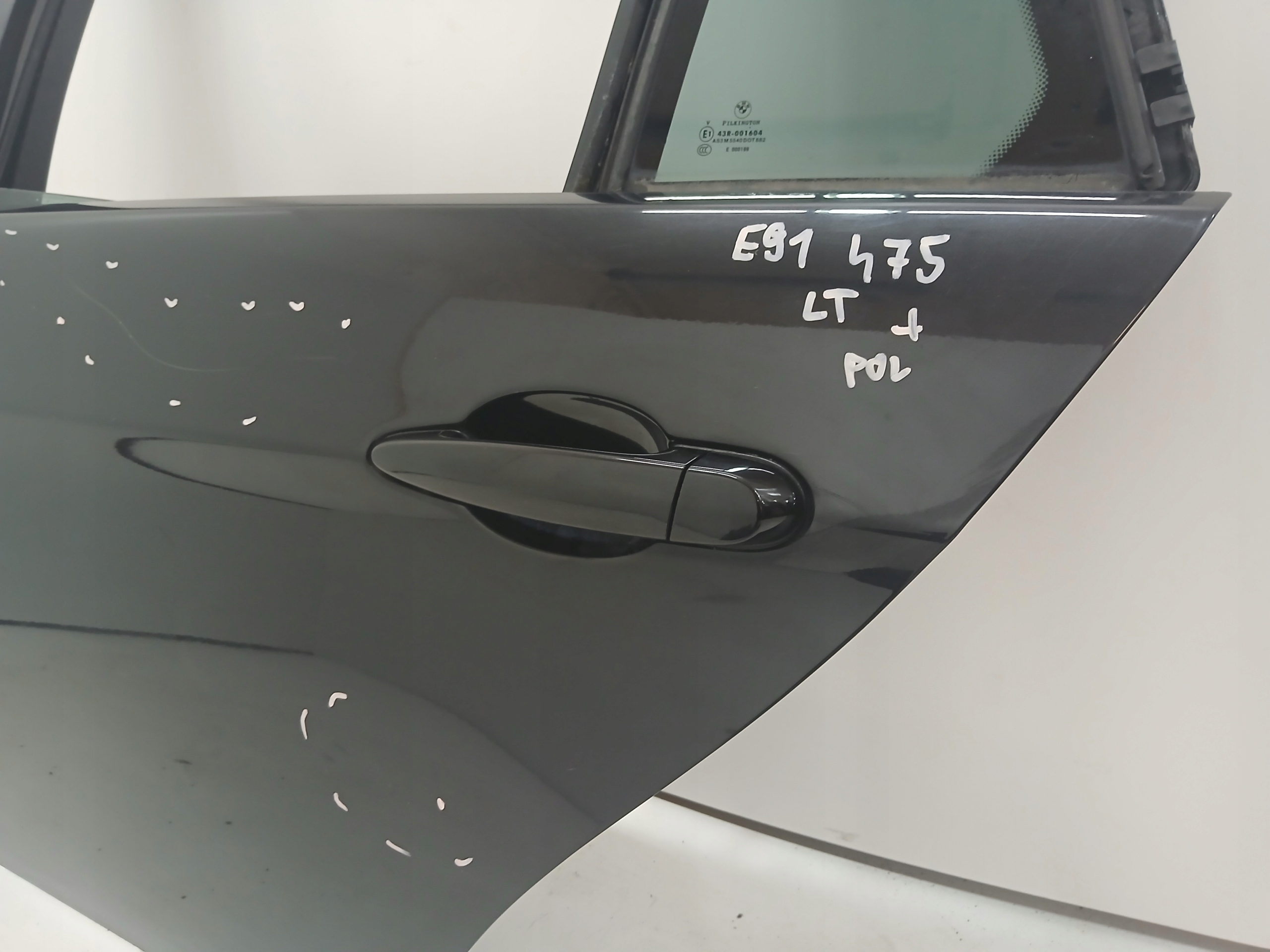 door left rear. BMW E91 BLACK SAPPHIRE 475