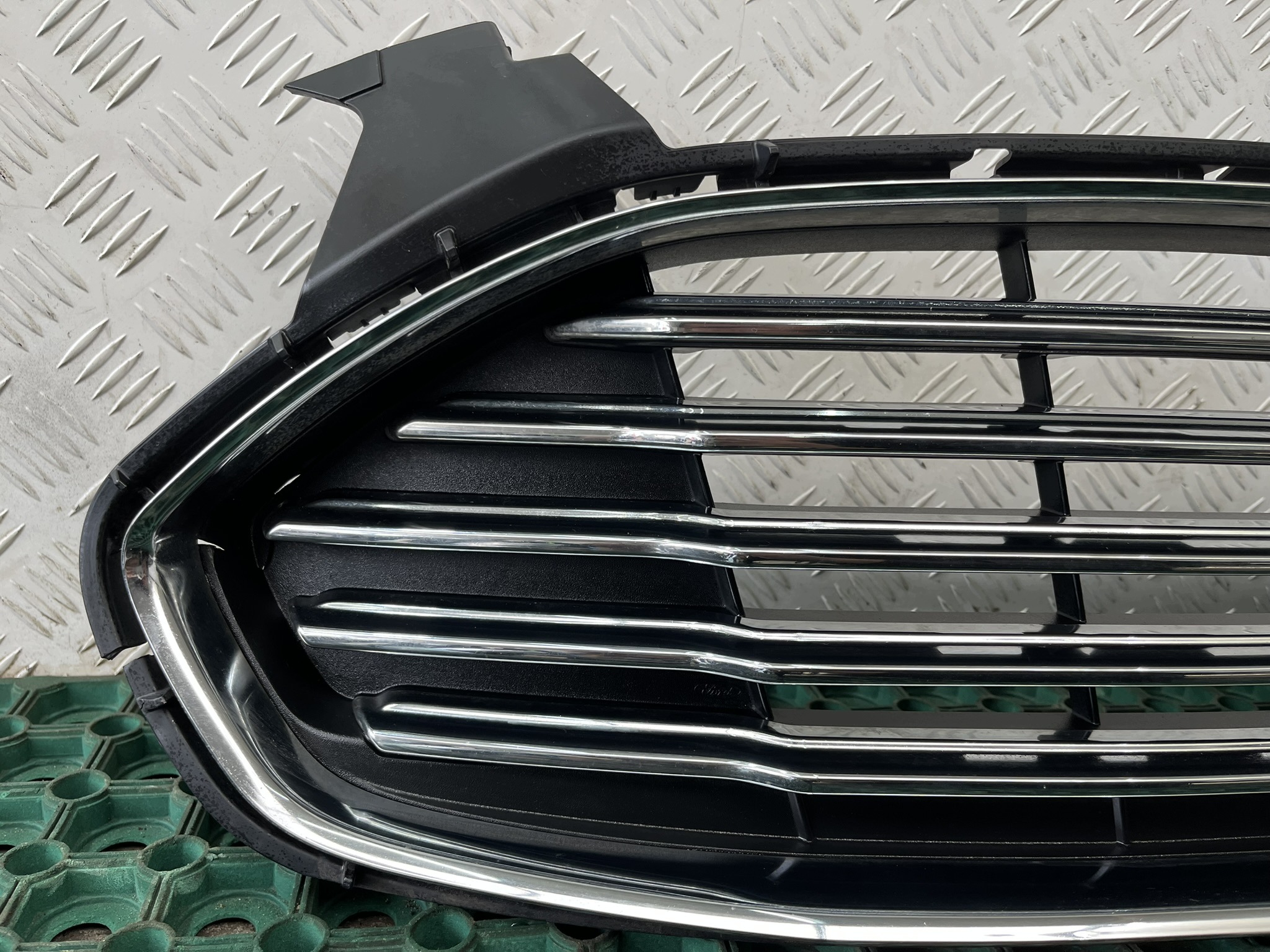 FORD MONDEO MK5 14-19 grill grille front front DS73-8150-JW OE