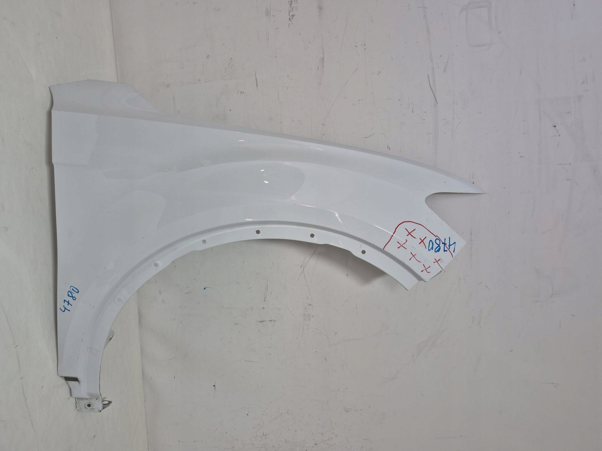 VW T-ROC and 1 17-25 fender front front right