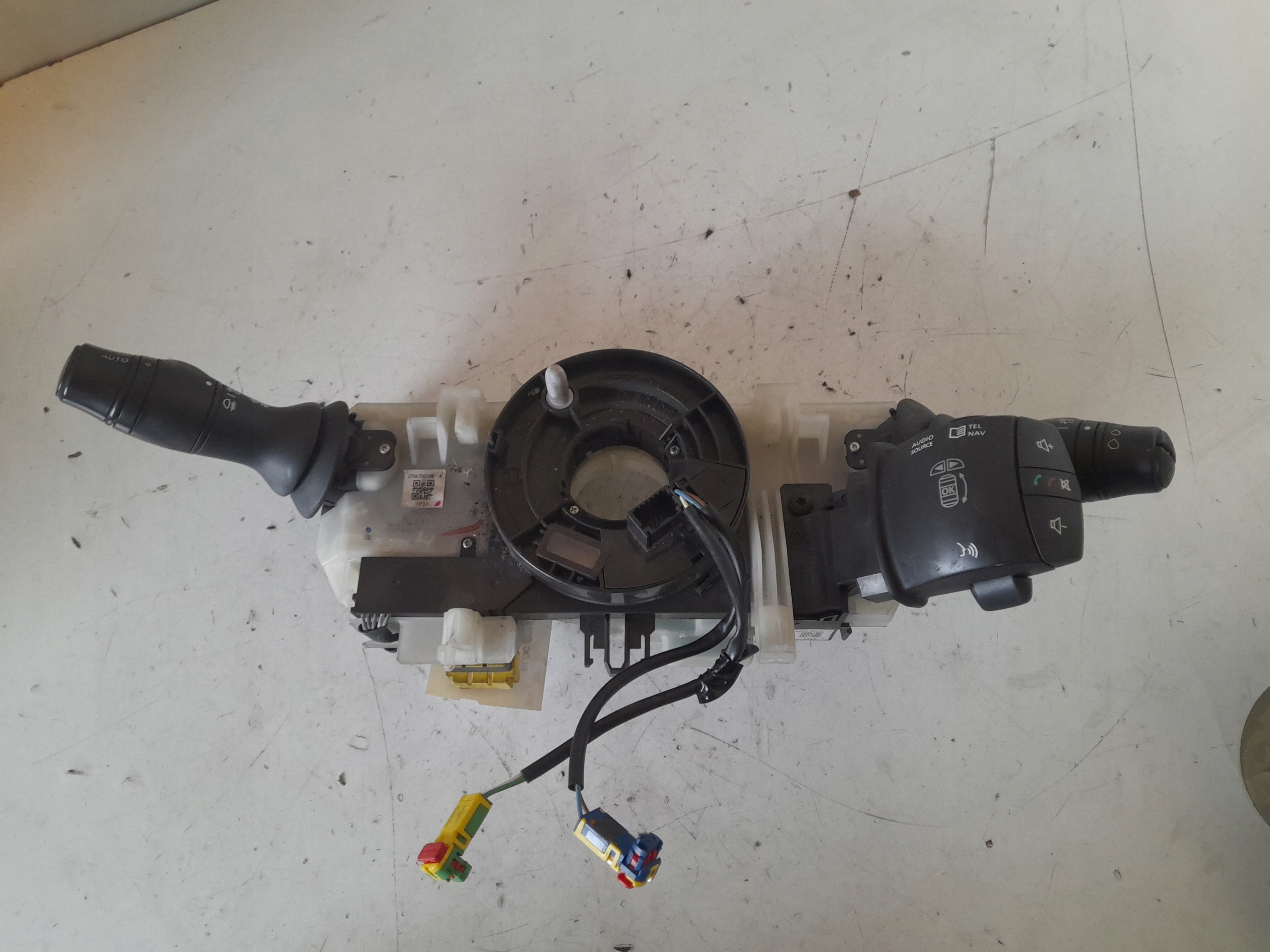 MEGANE III ПЕРЕМИКАЧІ КОМБІНОВАНІ 255670019r-A