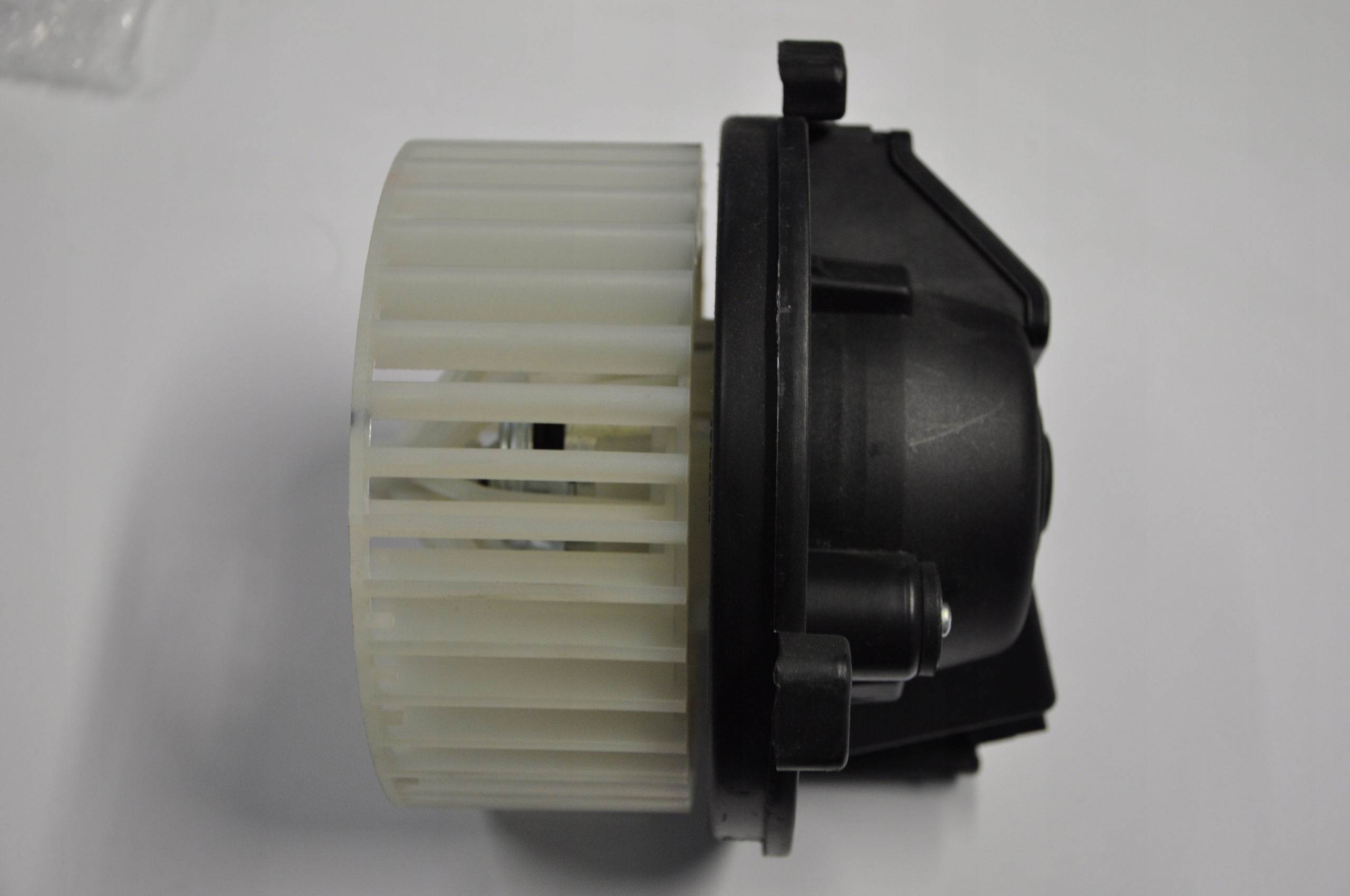 069412520010 - ВЕНТИЛЯТОР ОТОПИТЕЛЯ MAGNETI MTC520AX DUCATO