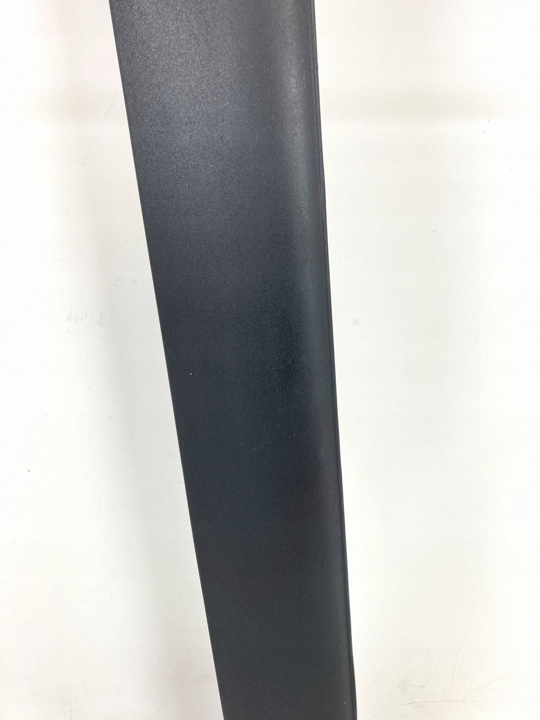 Dodge Challenger Widebody 2018+ cap threshold threshold moulding right
