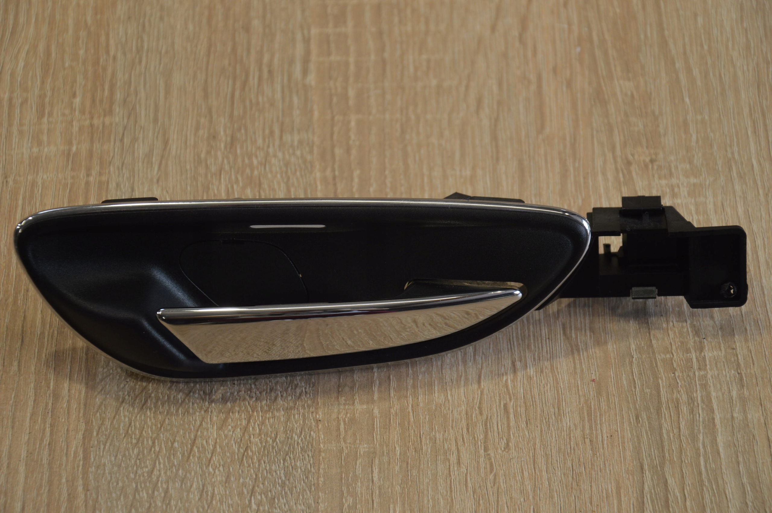 ВНУТРЕННЯЯ РУЧКА ПРАВАЯ ПЕРЕДНЯЯ LANCIA DELTA III