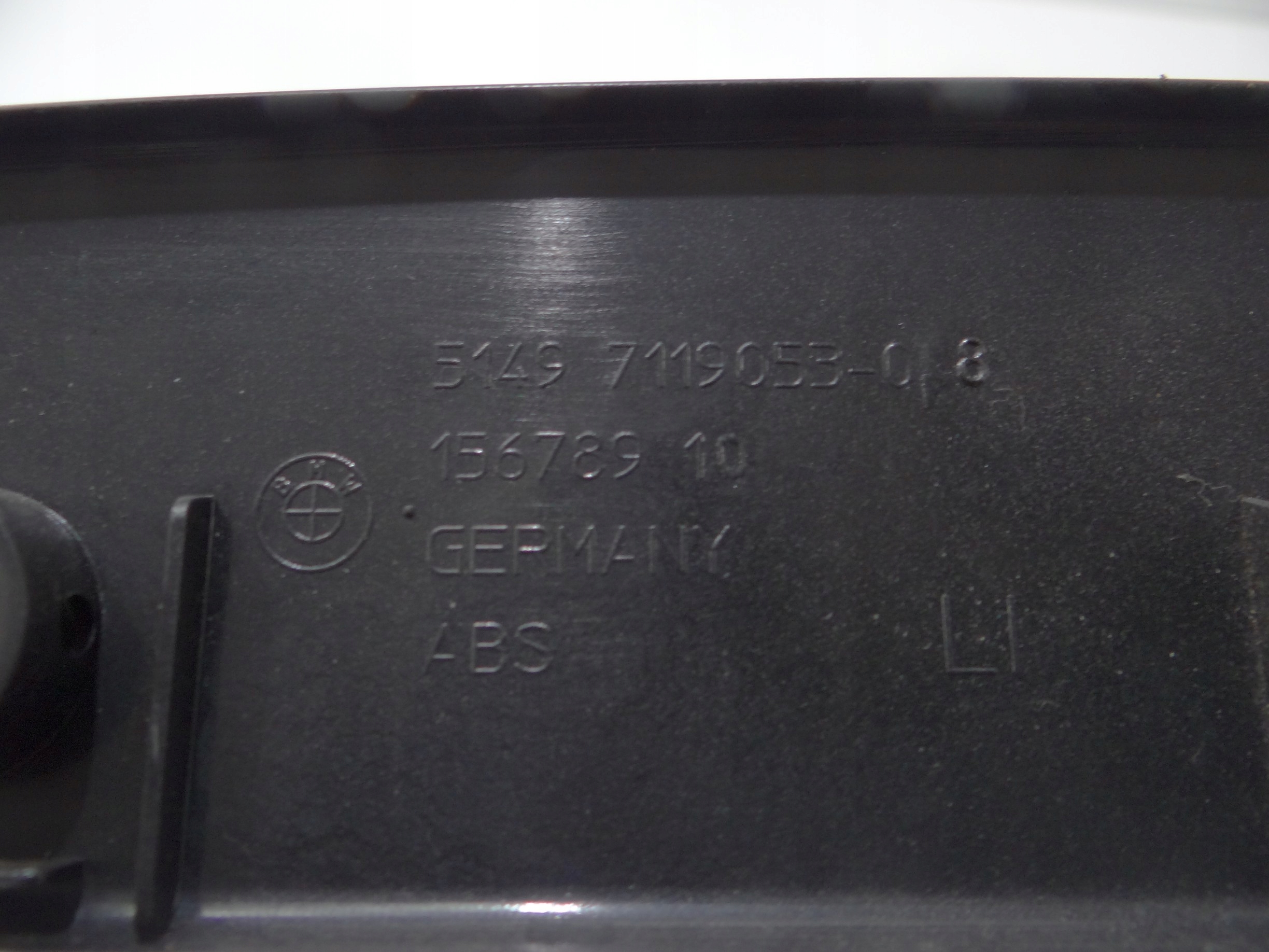 moulding cover bonnet boot left BMW E91 7119053