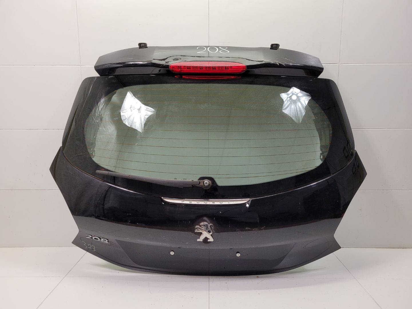 rear trunk door boot Peugeot 208 2015