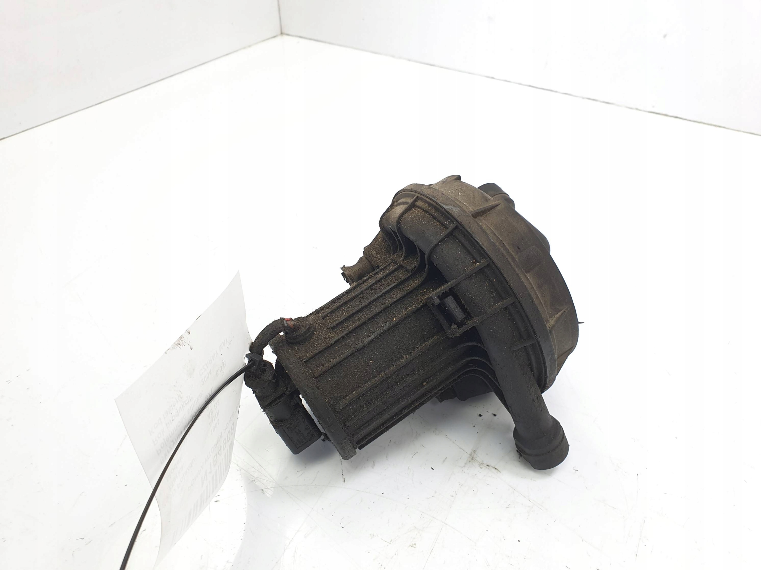 POMPA WTORNA POWIETRZA 06A131333D AUDI A8 D3