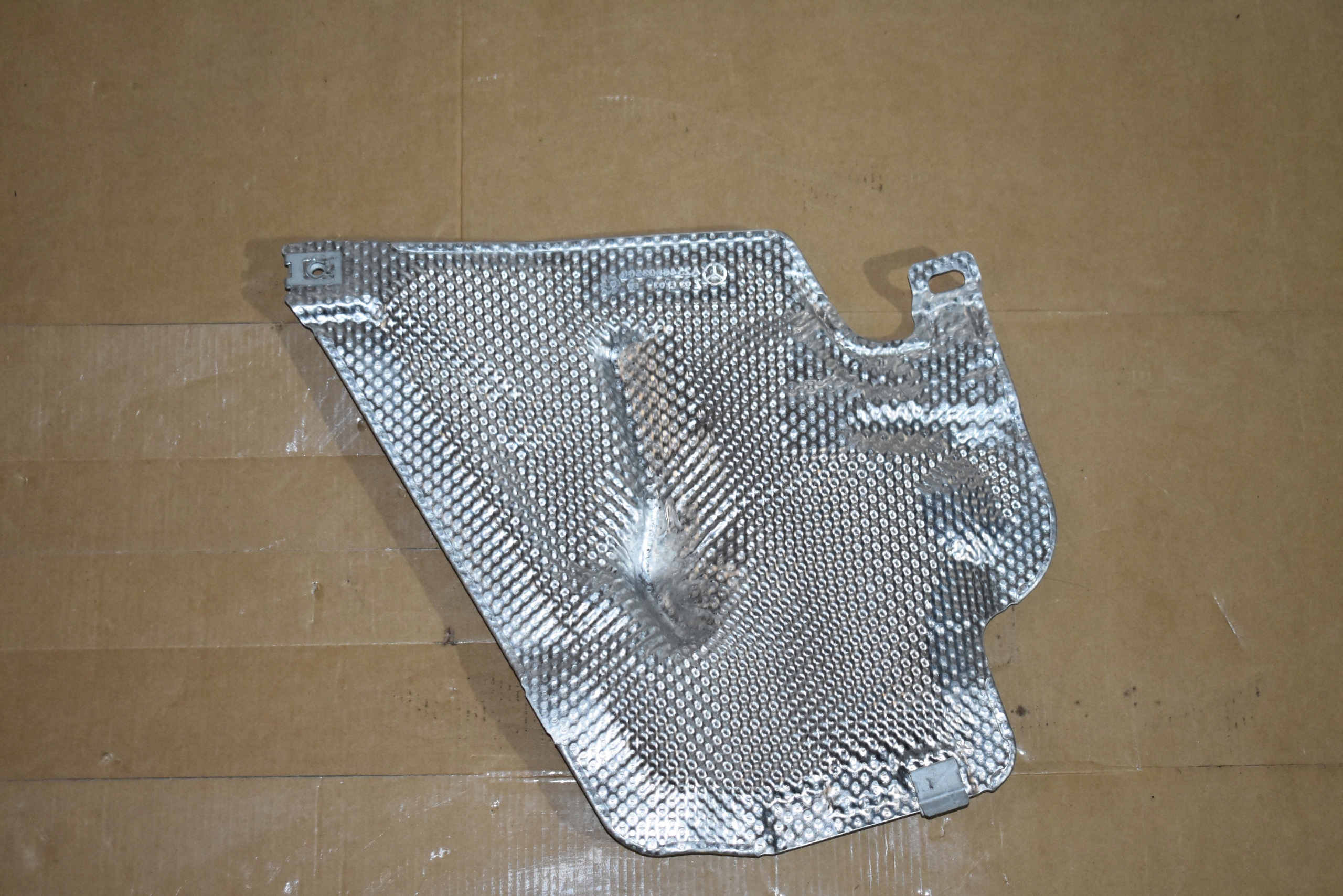 IDEALNE Blende Abdeckung TERMICZNA MERCEDES W214 1