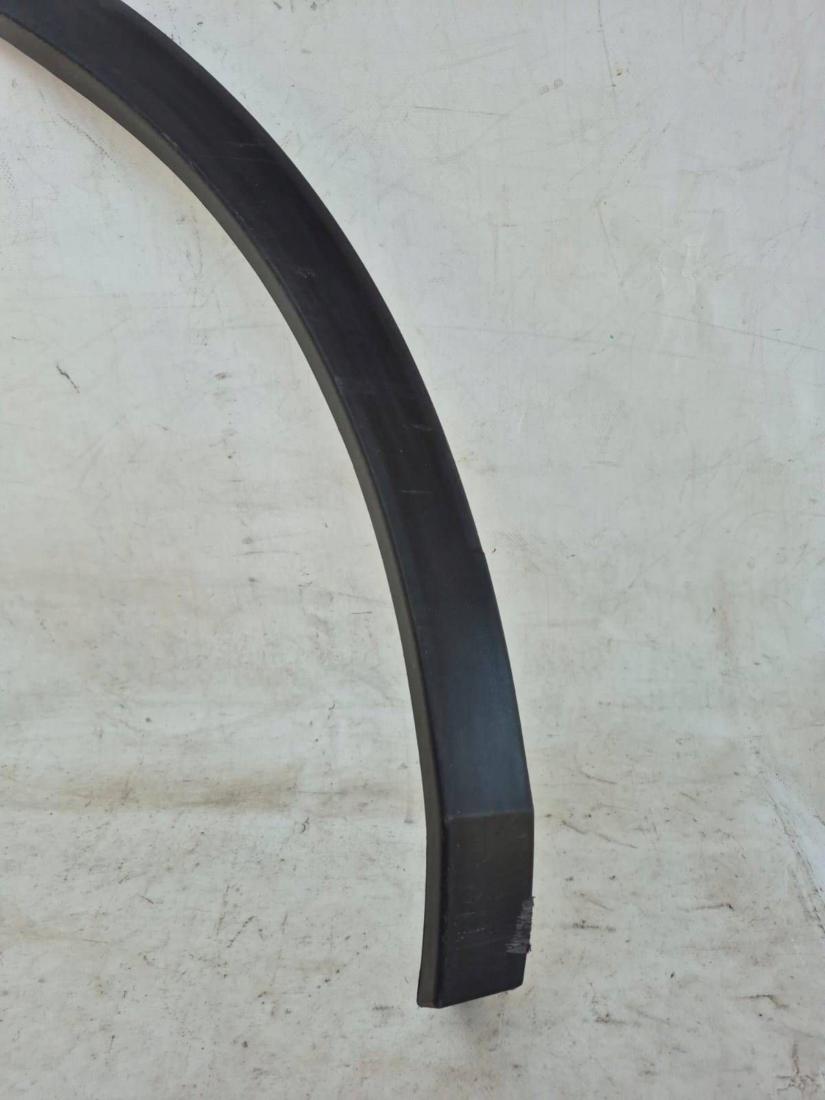 VW TIGUAN II 2 16-24 moulding cap right front