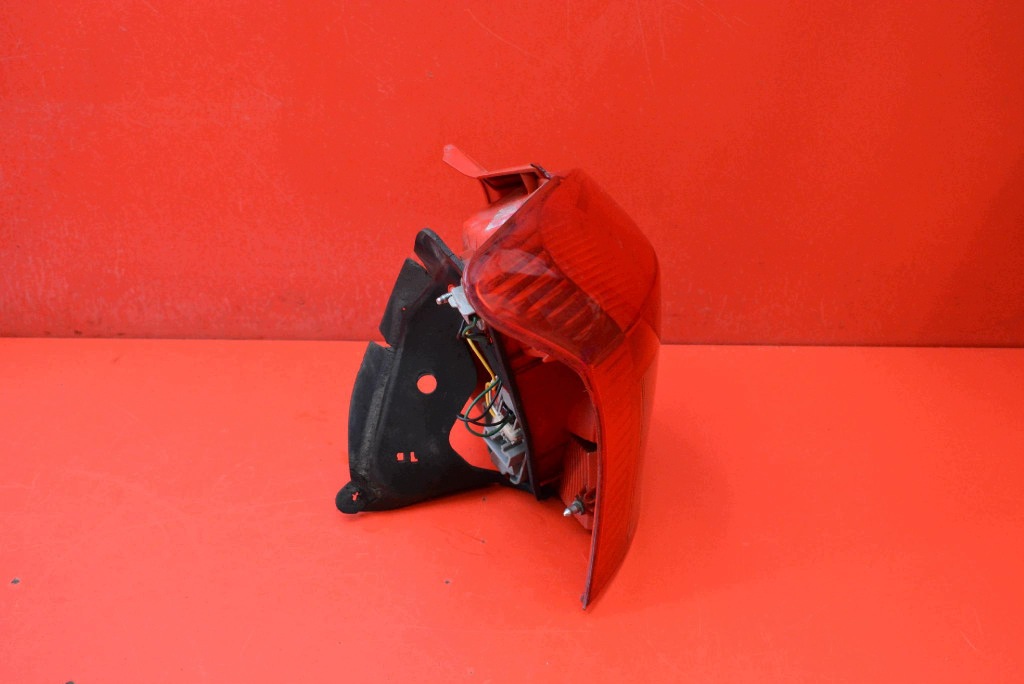 light left rear part rear 0D-7 TOYOTA YARIS 2 II 3D HB 05-09