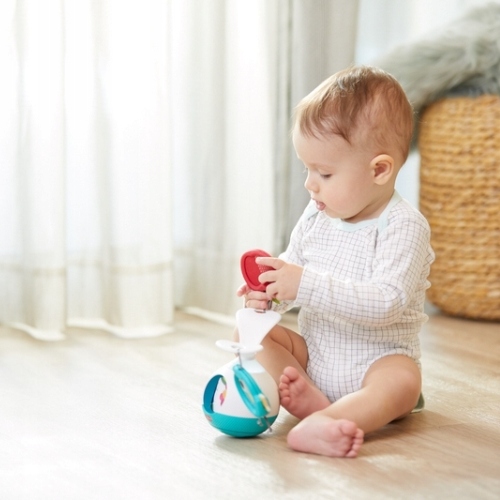 Karuzela Tiny Love Zabawa na łące - rozwój Twojego malucha Efekty dźwiękowe świetlne