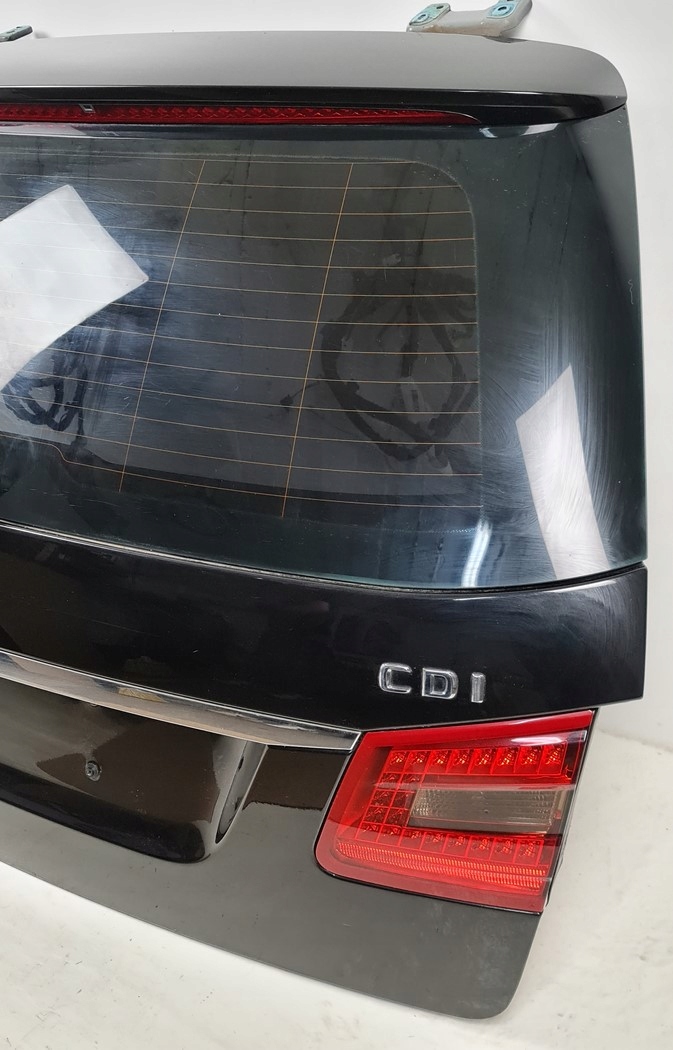 KLAPA TYLNA TYŁ DOCIĄG 197 MERCEDES W212 KOMBI KPL Producent części Mercedes-Benz OE