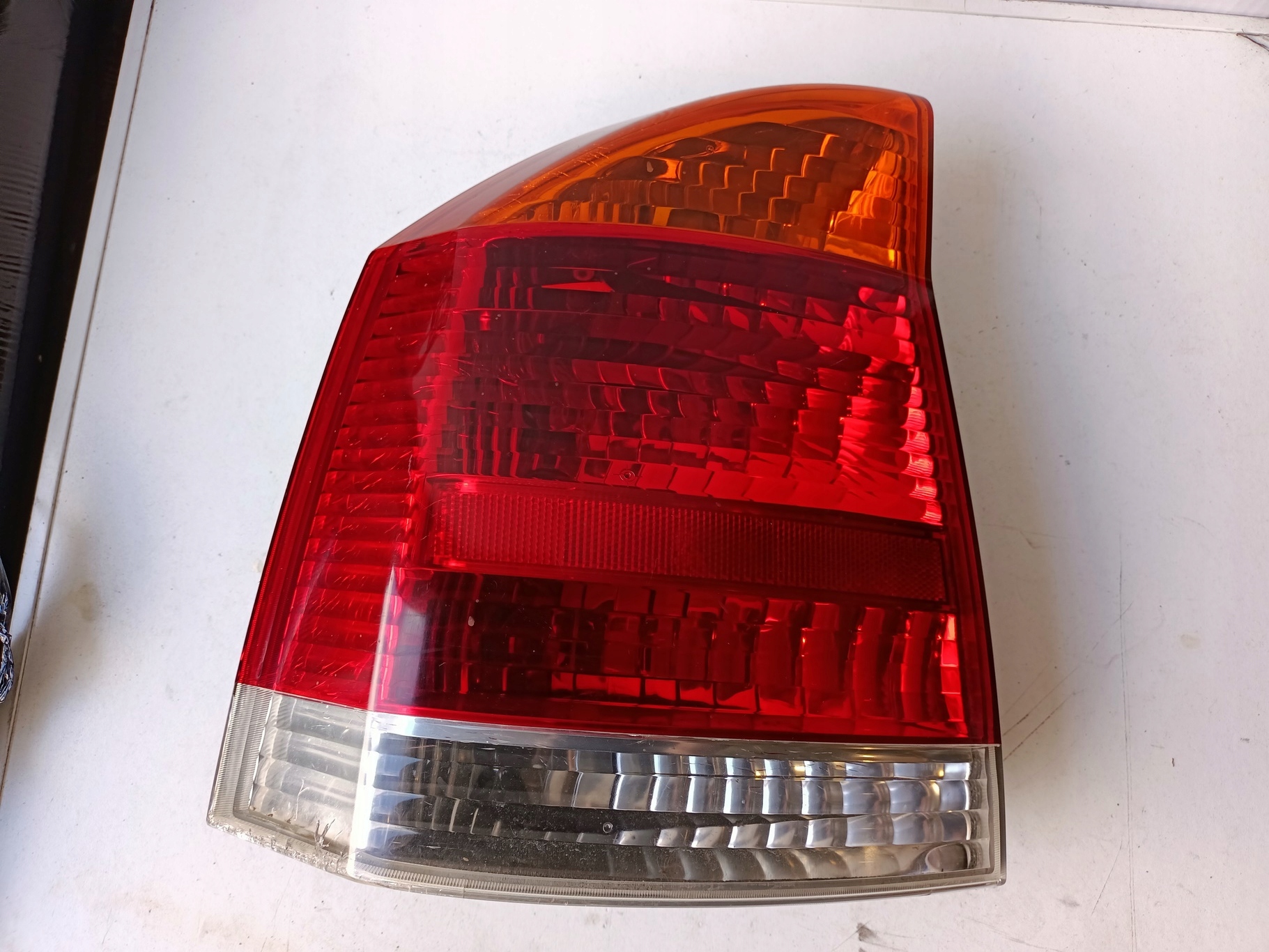 фонарь правый opel Meriva A