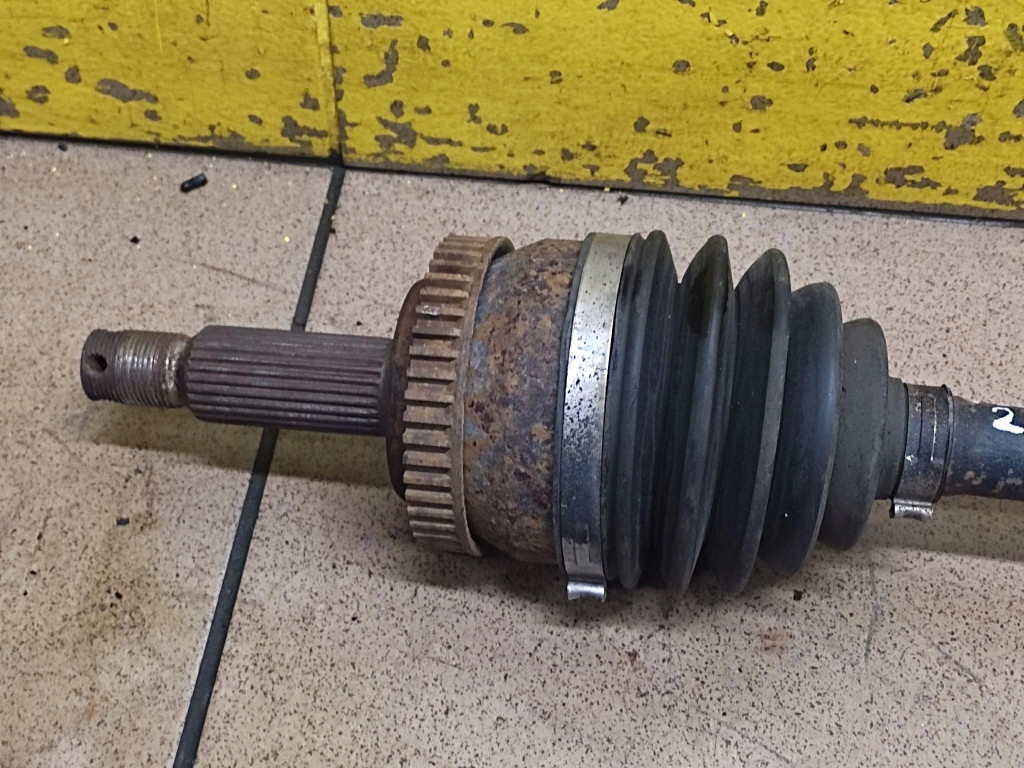 HYUNDAI TUCSON 2.0 semi-axis left front