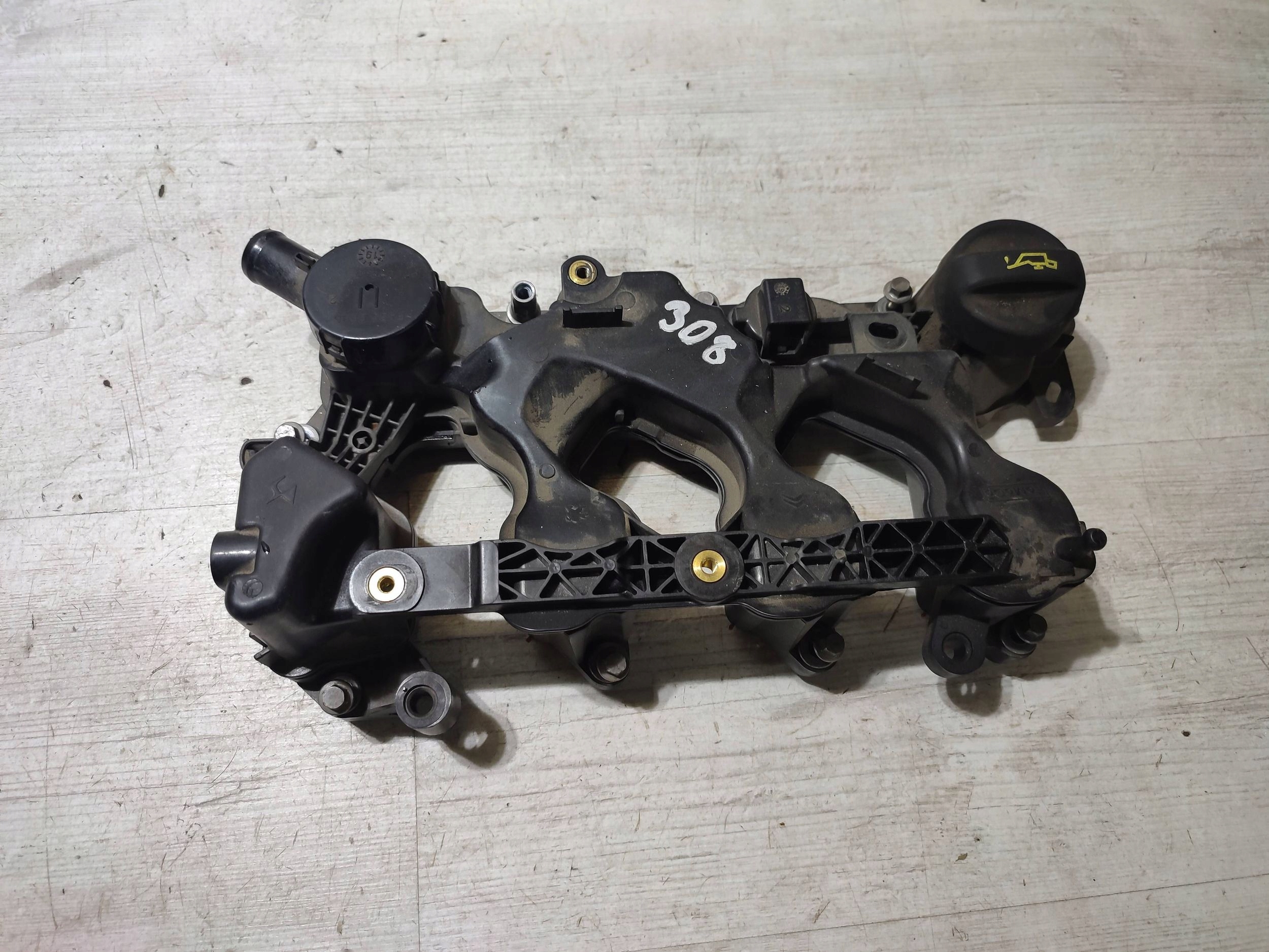 Peugeot 308 2019 intake manifold