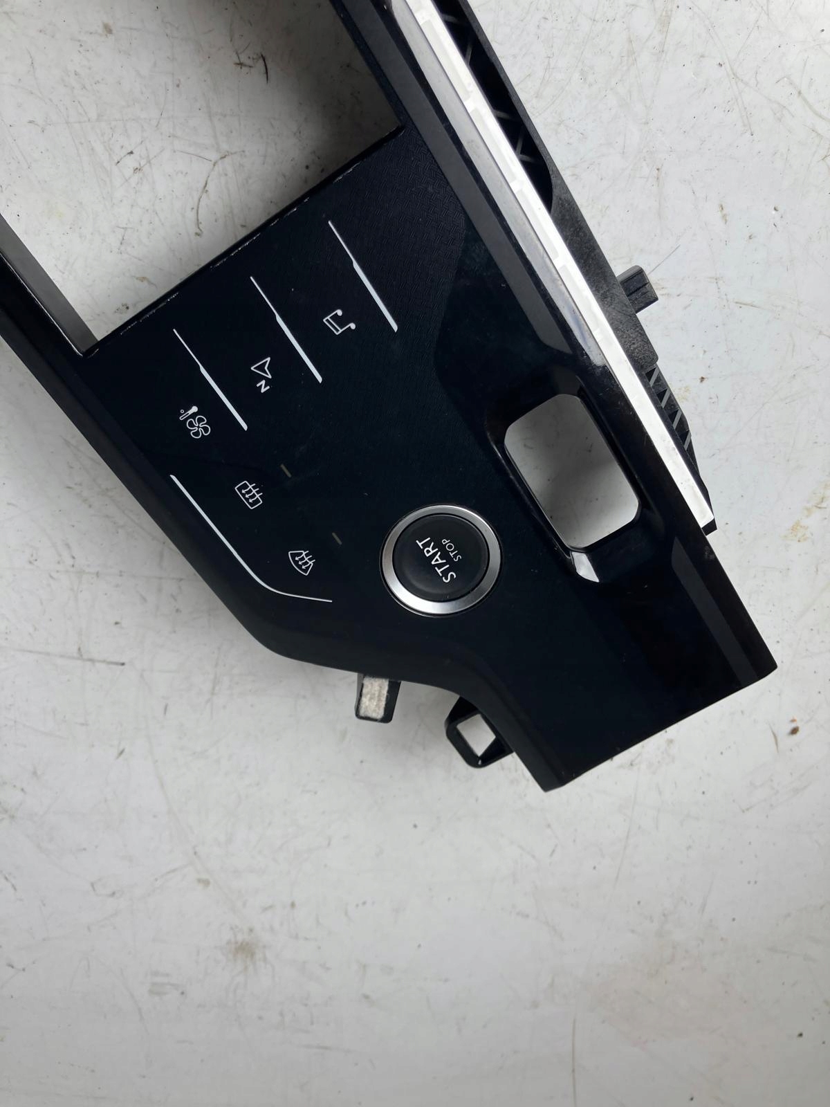 Unite commande clima CITROEN C4 PICASSO II LIFT #20 98248995XY