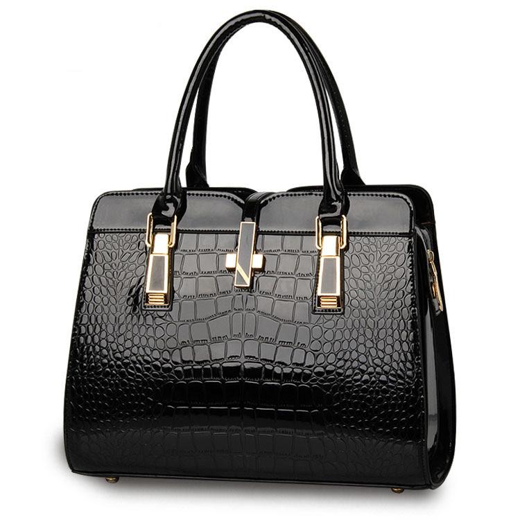 

Sztywna Elegancka Torebka Damska Torba Kufer H331