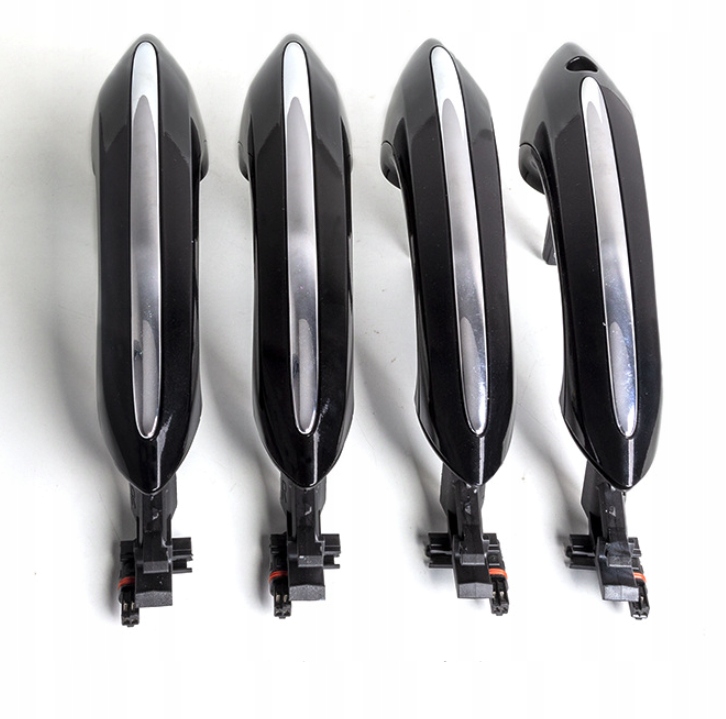 KLAMKA ZEWNĘTRZA PRAWY PRZÓD KEYLESS GO BMW Kolor czarny