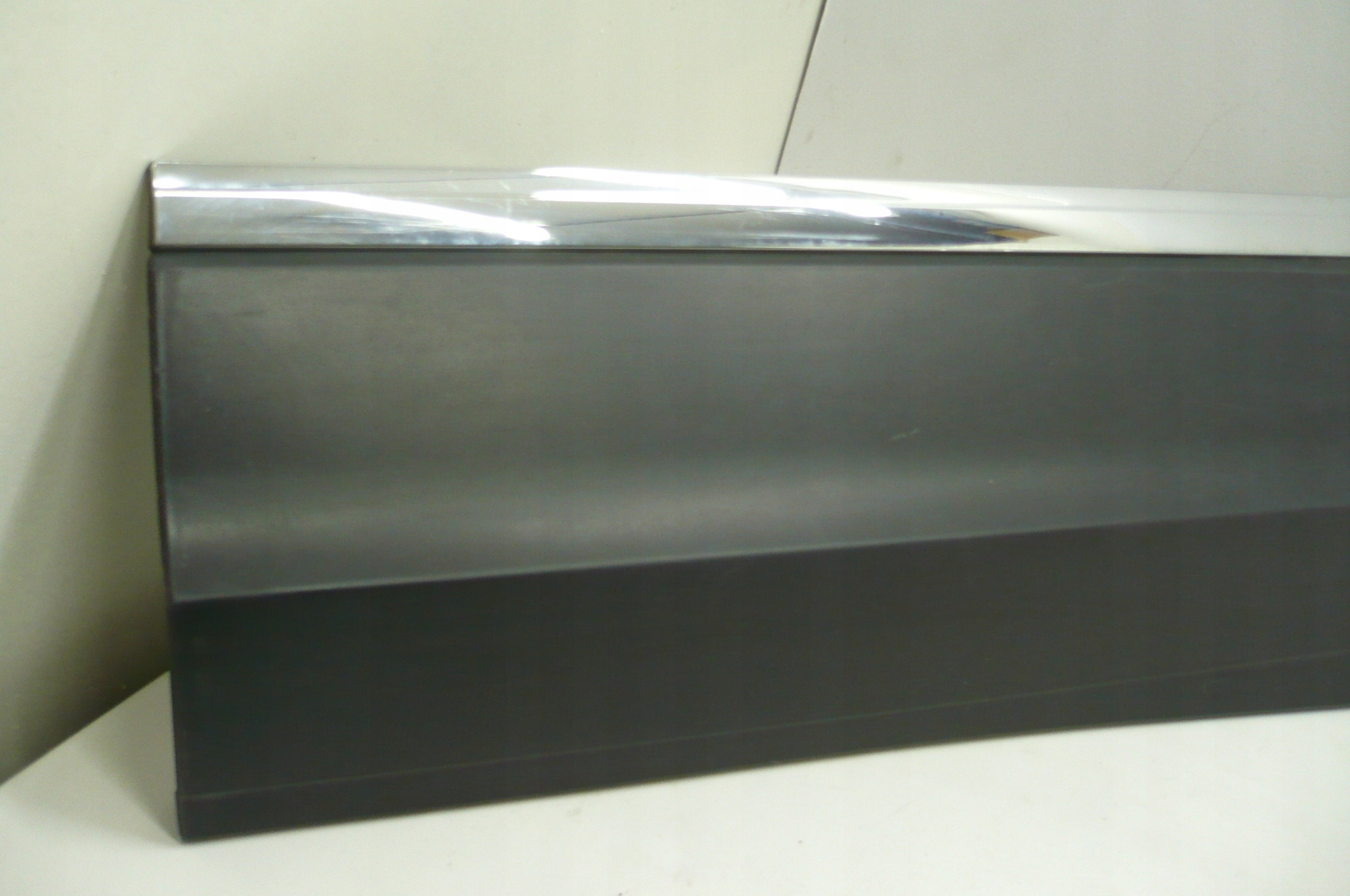 VW TIGUAN II 2 moulding door left rear part 2015- original