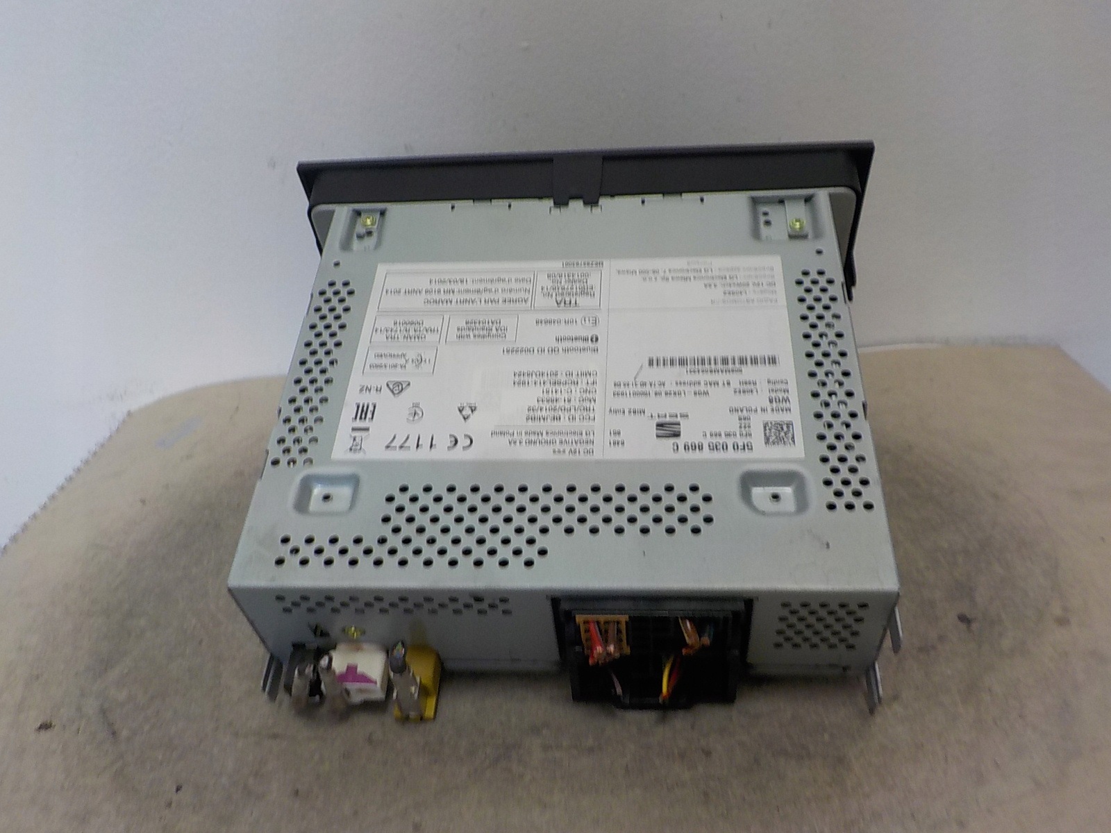 SEAT LEON III RADIO FABRYCZNE 5F0035869C